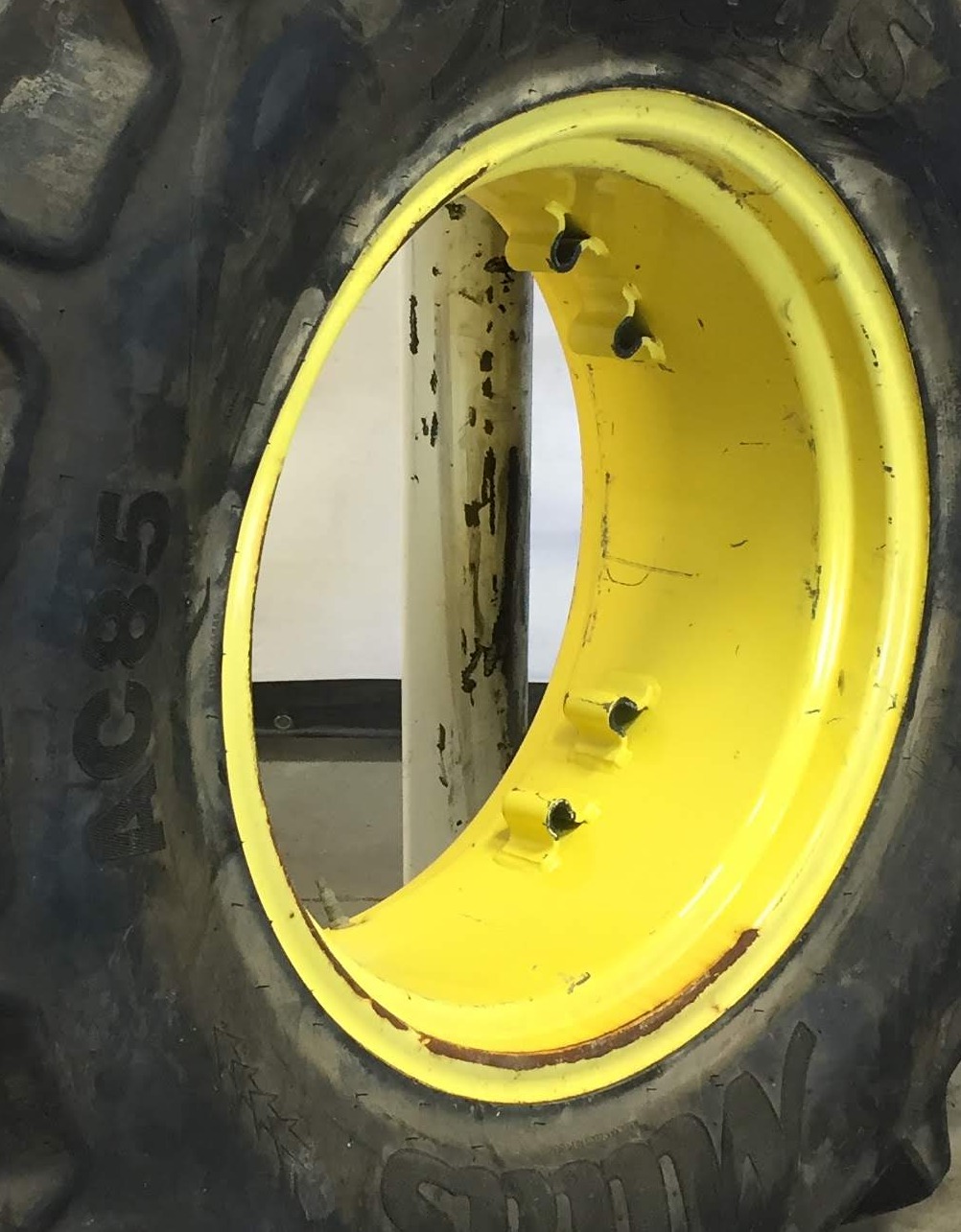 24''D x 12''W Rim with Clamp/Loop Style (groups of 2 bolts) Wheel WS002382