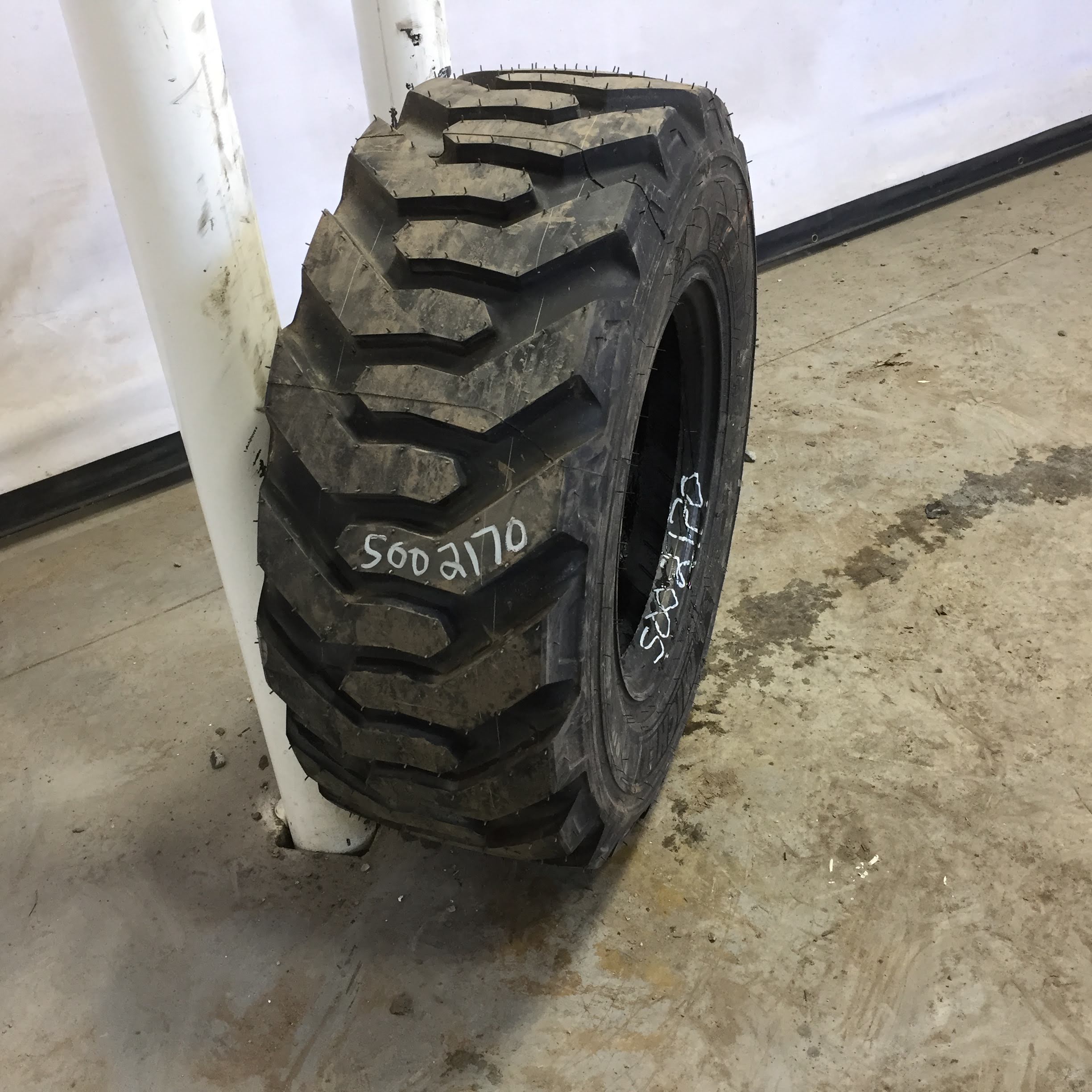 305/70R16.5 Michelin Bibsteel All-Terrain L-3 Tire S002170