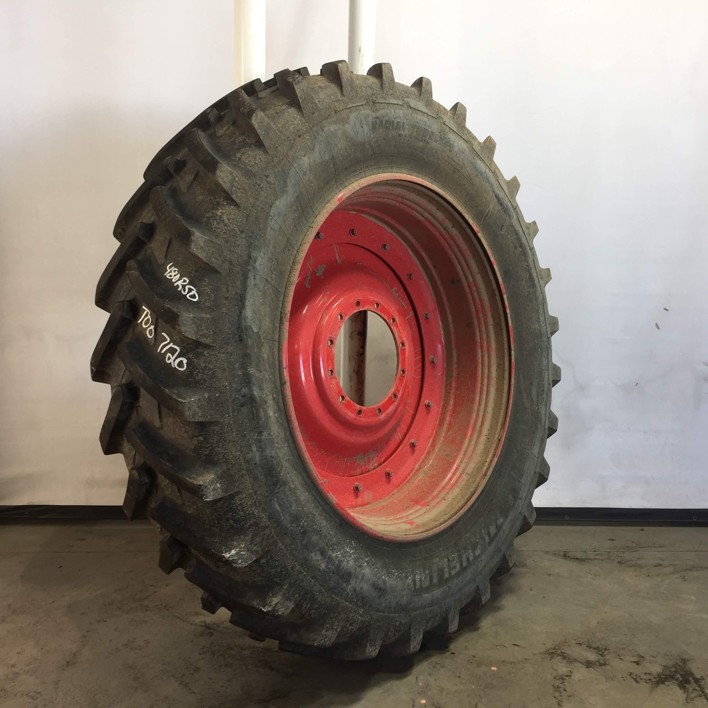 480/95R50 Michelin AgriBib R-1W Stub Disc Tire-Wheel Assembly T007120