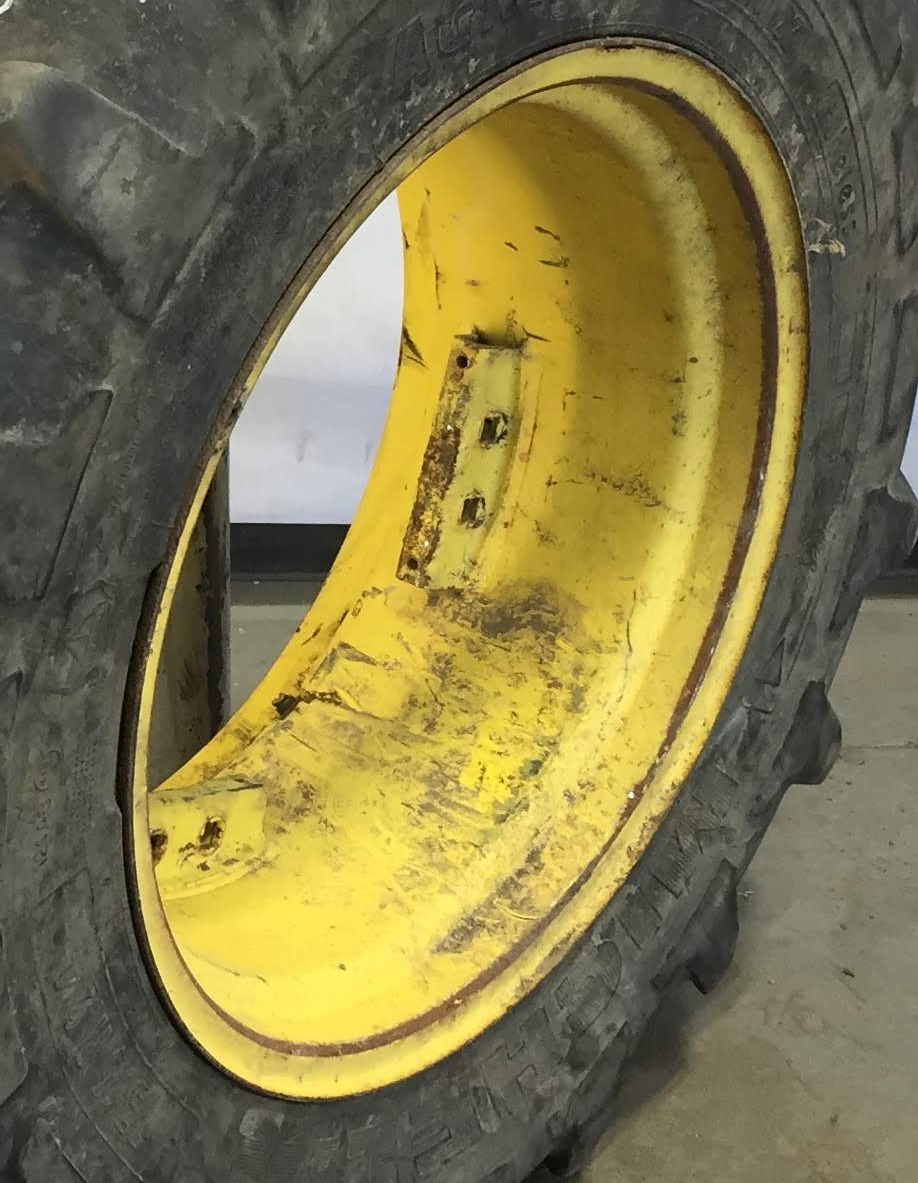 24''D x 12''W Rim with Clamp/U-Clamp (groups of 2 bolts) Wheel WS002387