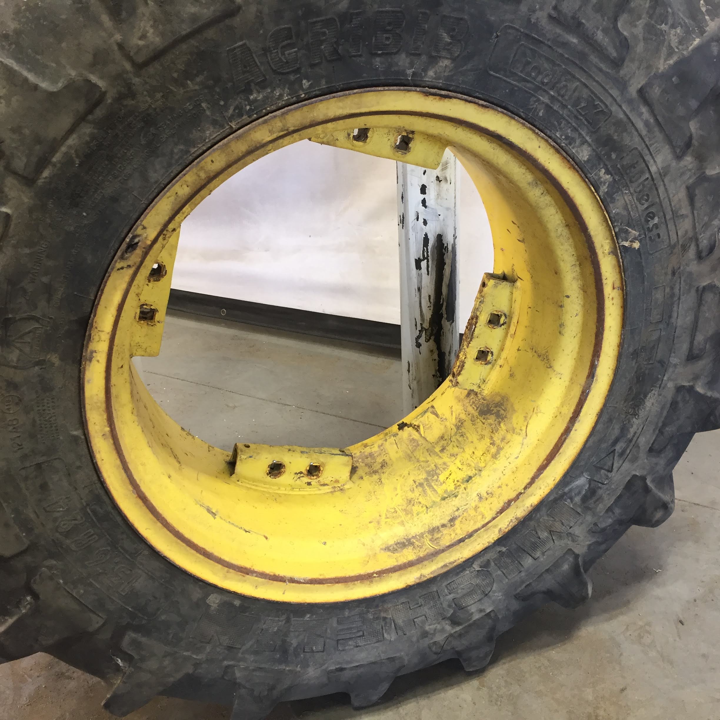 24''D x 12''W Rim with Clamp/U-Clamp (groups of 2 bolts) Wheel WS002387