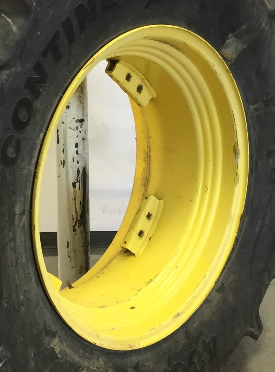 30''D x 15''W Rim with Clamp/U-Clamp (groups of 2 bolts) Wheel WS002388