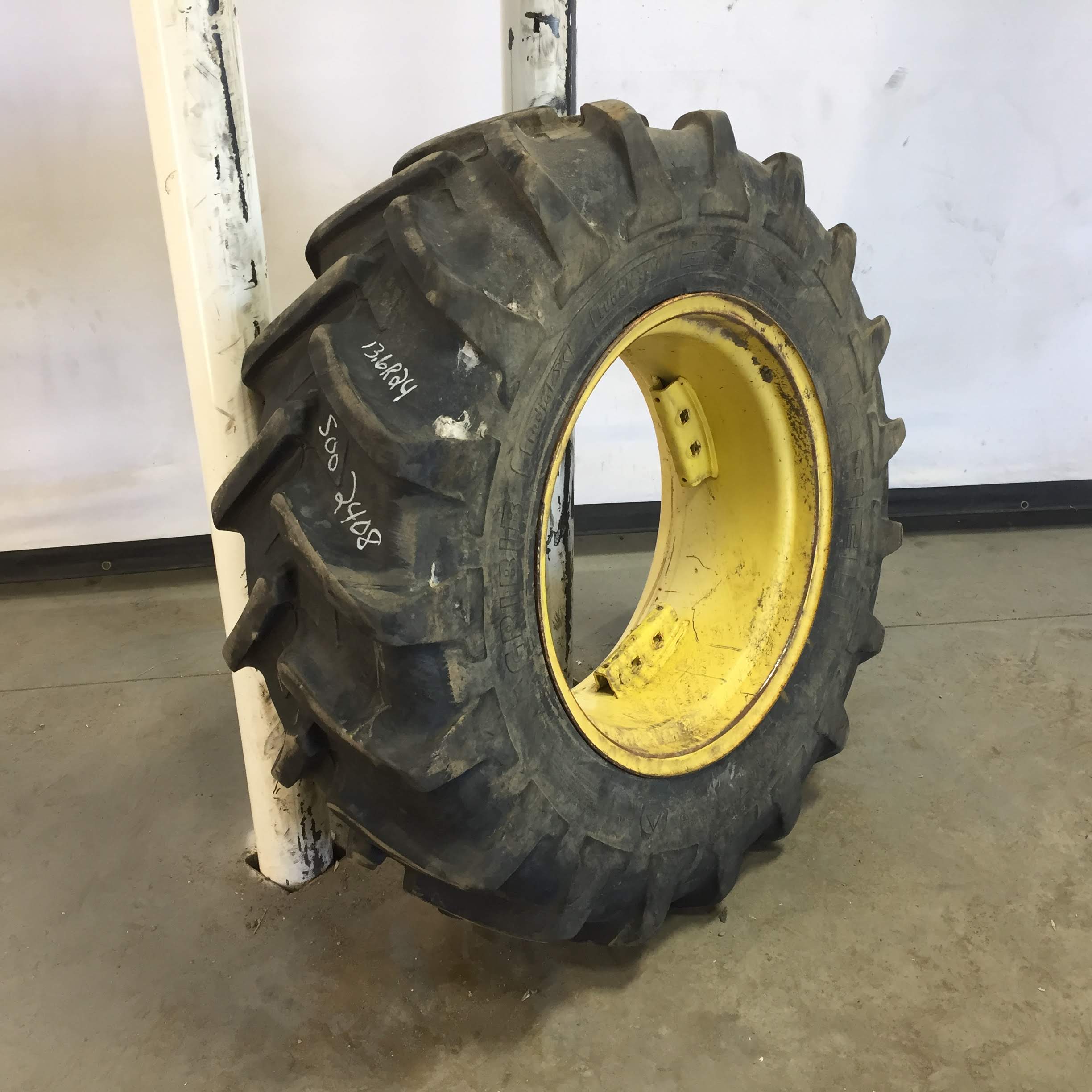 13.6/R24 Michelin AgriBib R-1W Tire RS002408