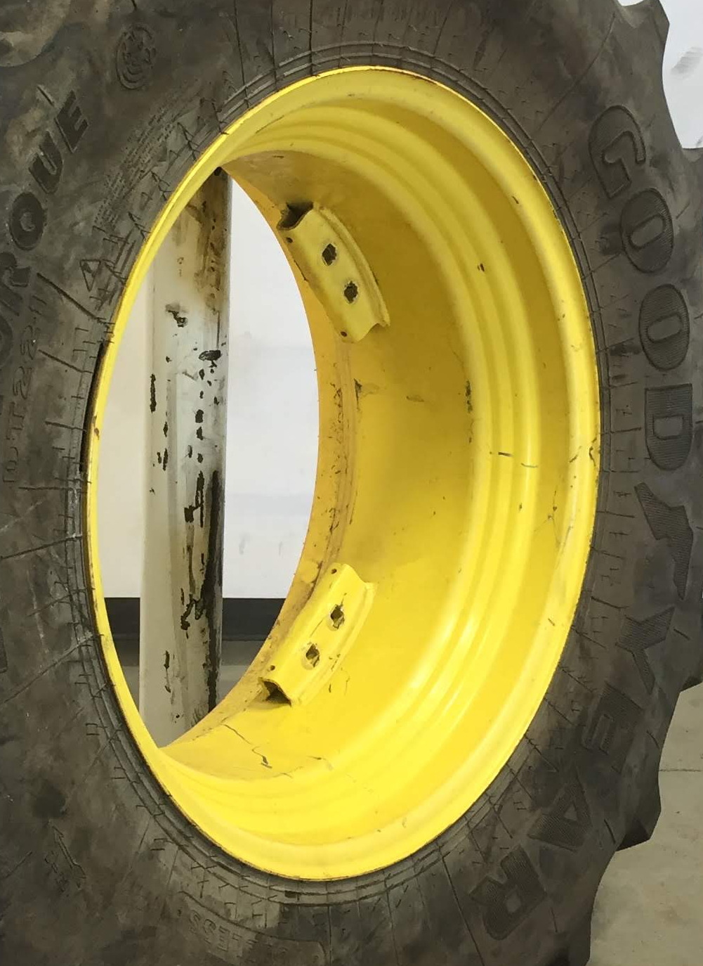 30''D x 15''W Rim with Clamp/U-Clamp (groups of 2 bolts) Wheel WS002410