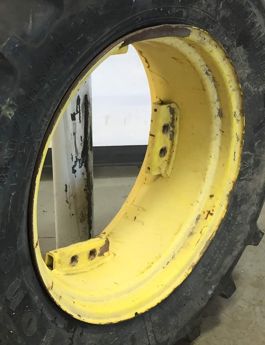 24''D x 10''W Rim with Clamp/U-Clamp (groups of 2 bolts) Wheel WS002416