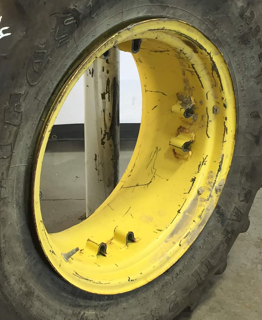 24''D x 12''W Rim with Clamp/Loop Style (groups of 2 bolts) Wheel WS002417