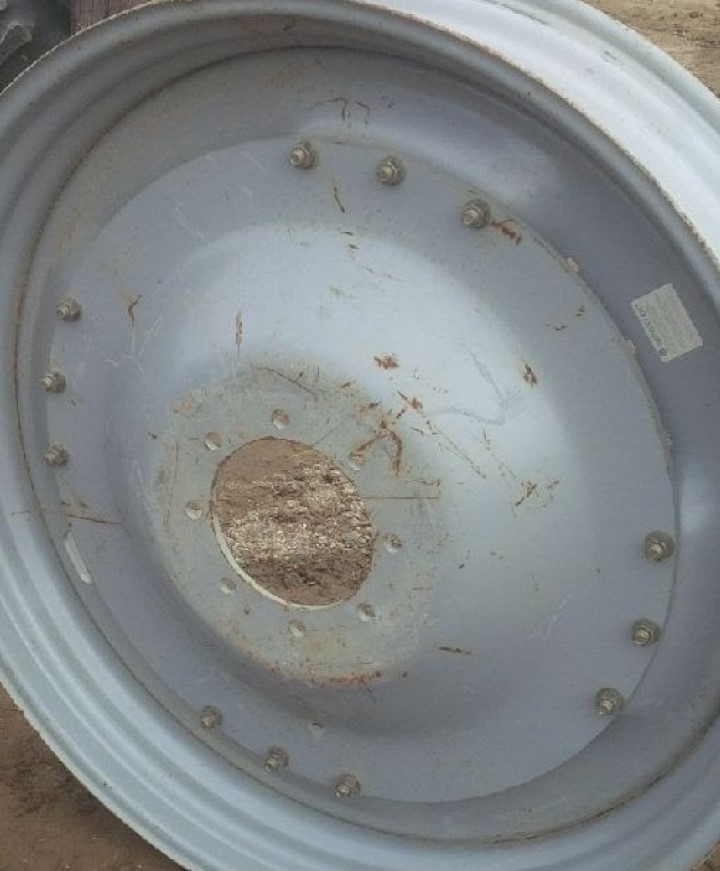 38''-54'' Waffle Wheel (Groups of 3 bolts) Rim Center T002639-CTR-Z