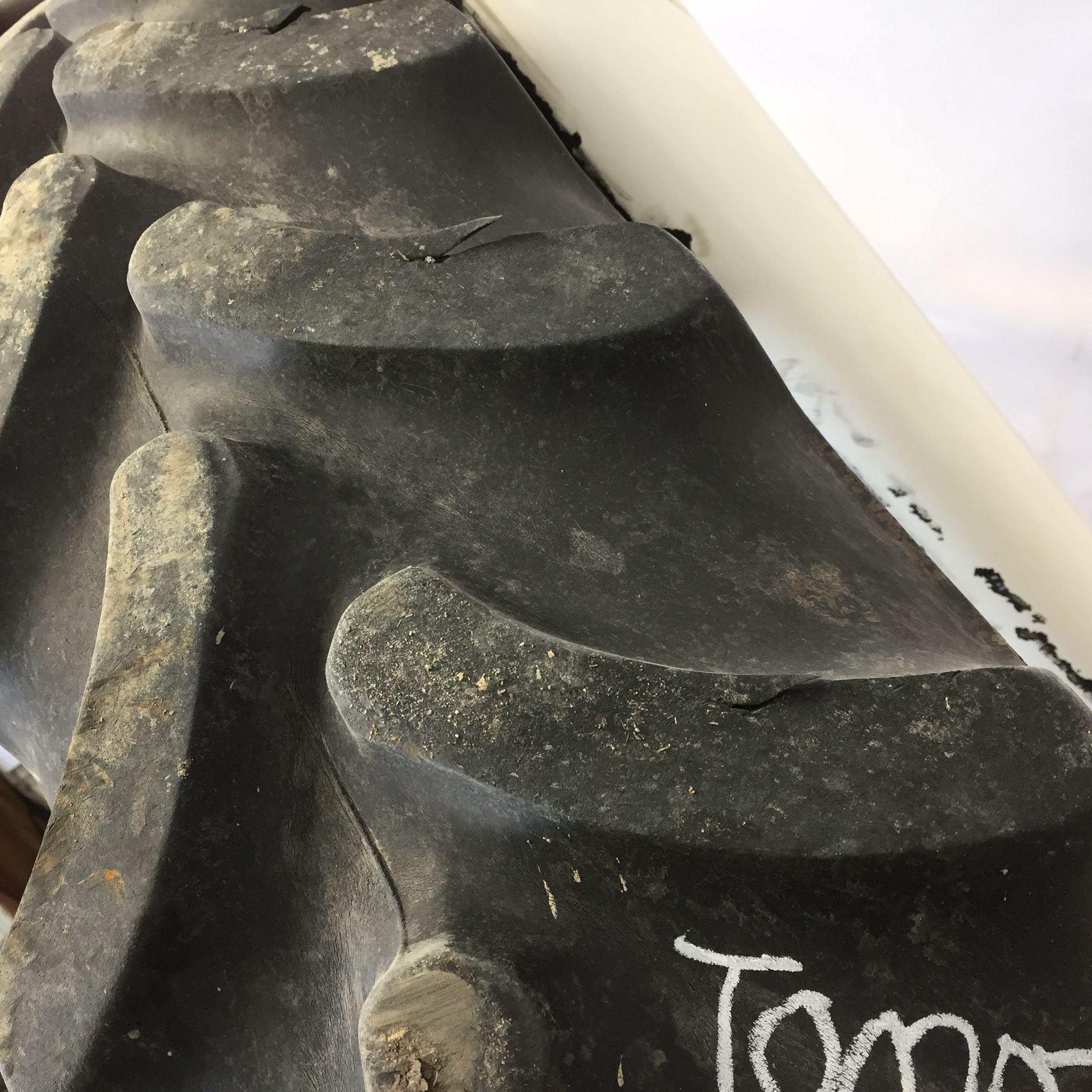 320/90R54 Firestone Radial All Traction DT R-1W Tire T007074