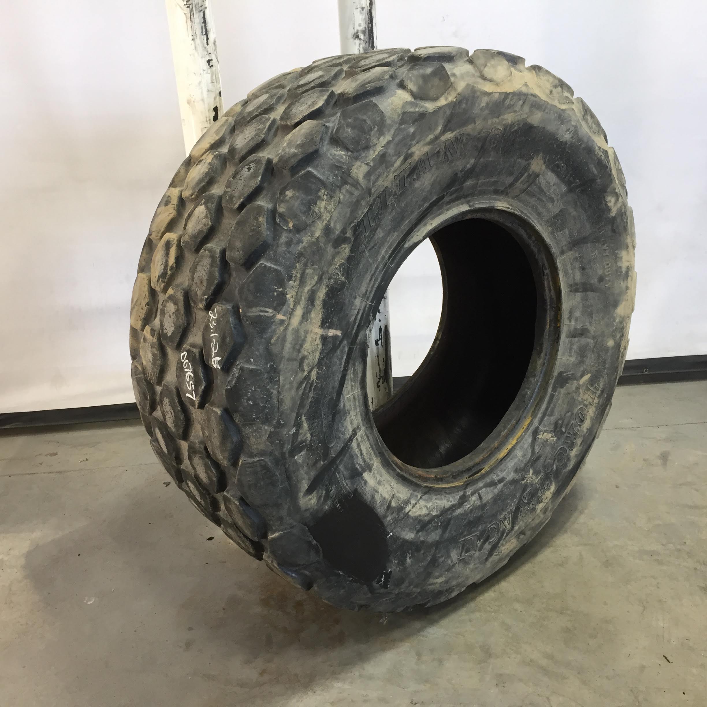 23.1/-26 Titan Farm Torc Trac II R-3 Tire 007657