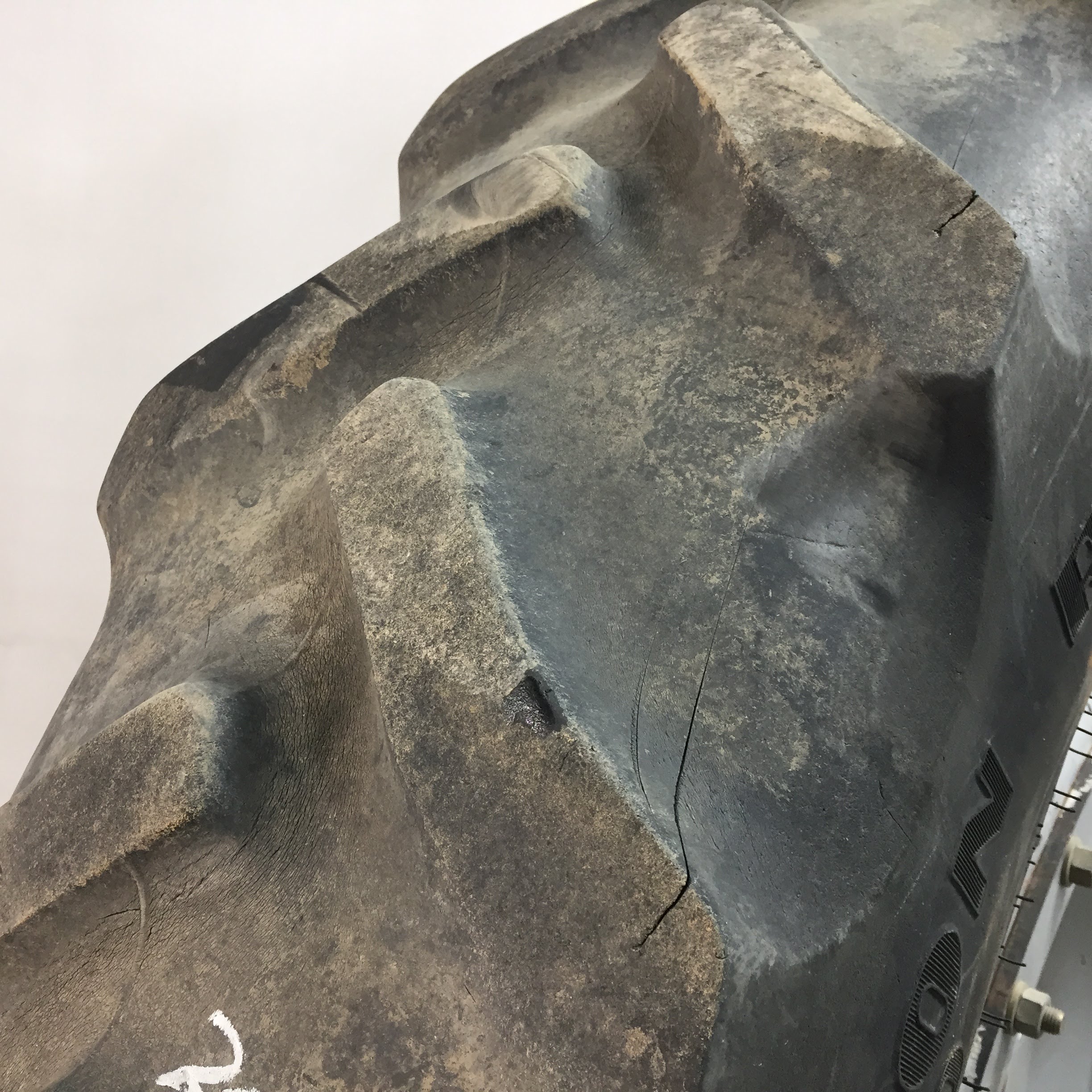 380/90R54 Goodyear Farm DT800 Super Traction R-1W Tire RT007100