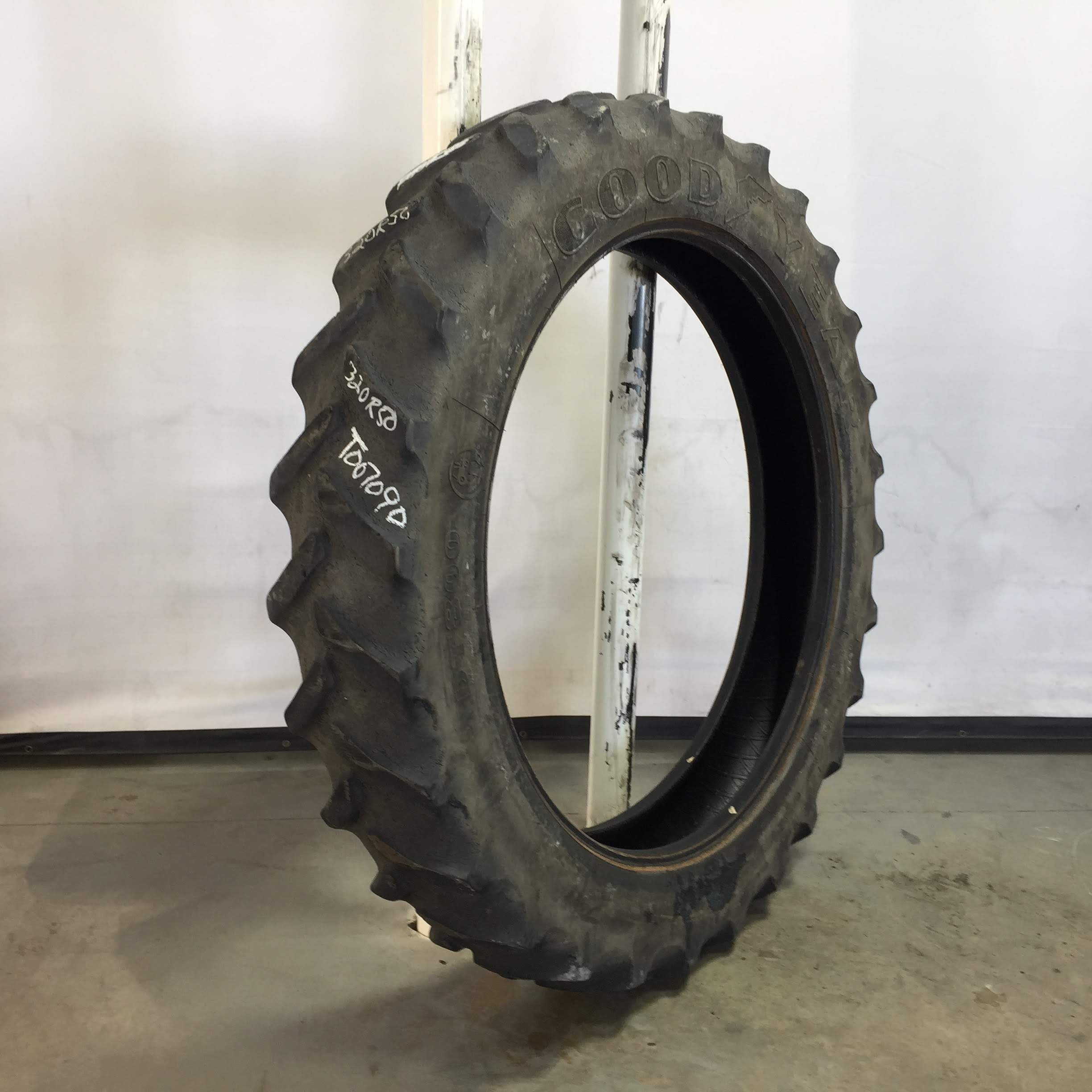 320/90R50 Goodyear Farm DT800 Super Traction R-1W Tire T007090