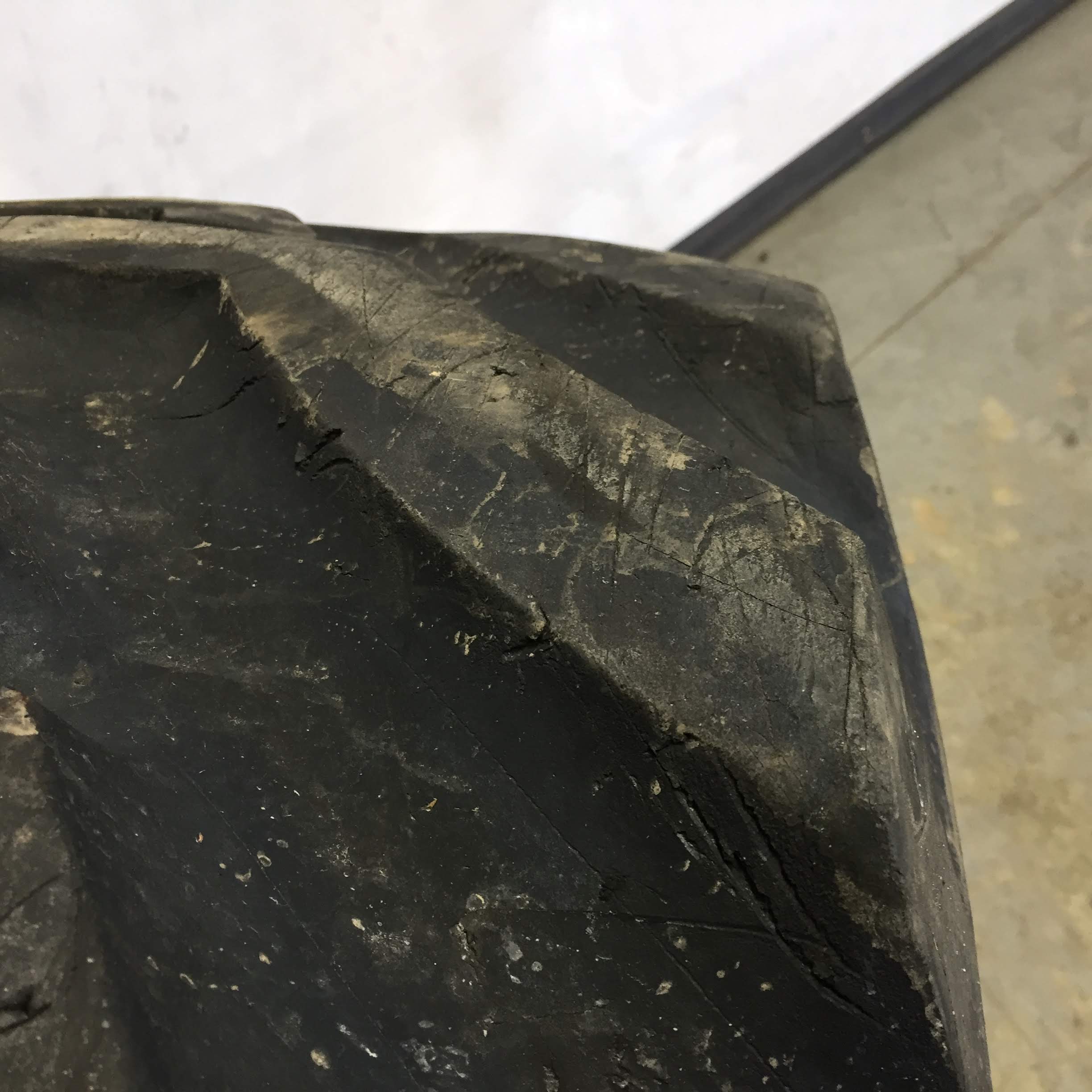 19.5/L-24 Firestone All Traction Utility R-4 Tire 007703