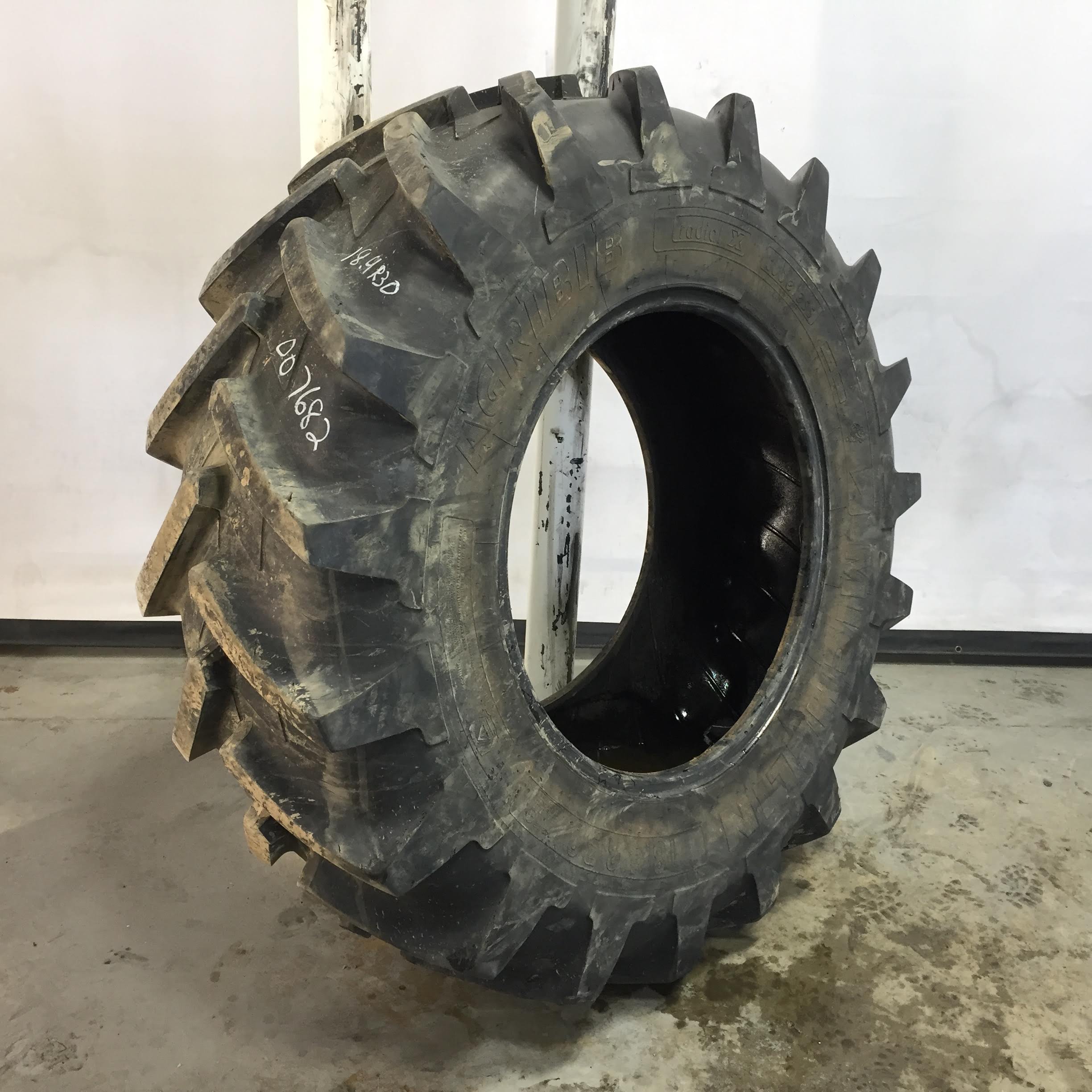 18.4/R30 Michelin AgriBib R-1W Tire 007682