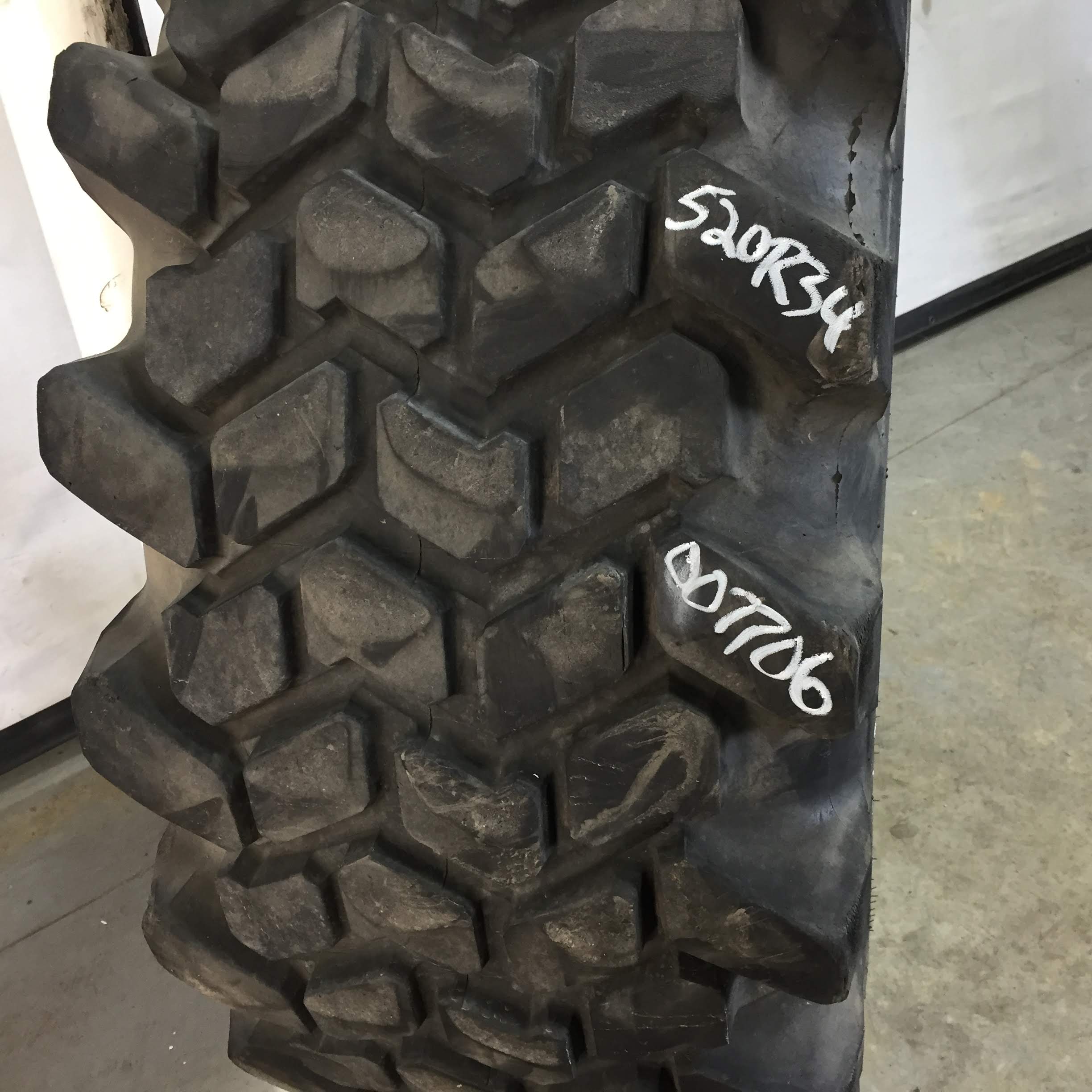 520/70R34 Trelleborg T459 HD R-4 Tire 007706