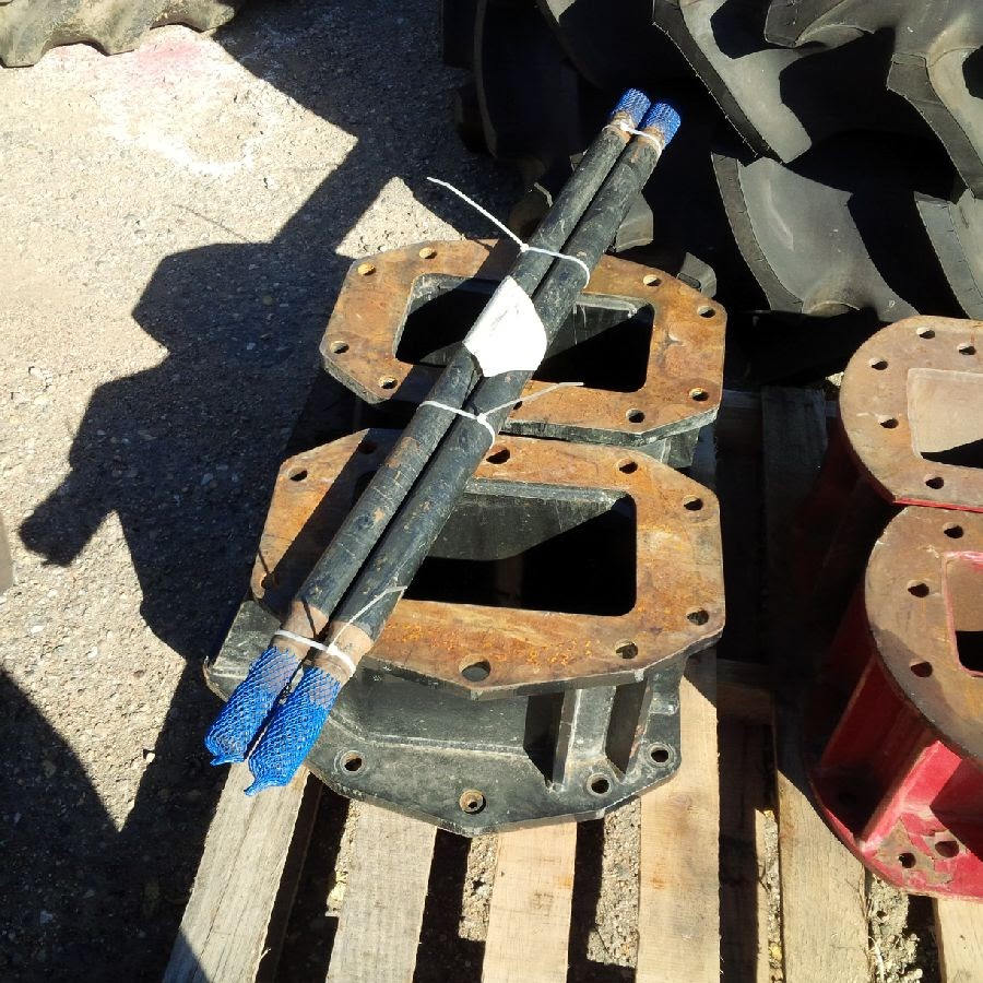 Combine Frame Extension, w/Shafts, no Hdw or Truss Rod Combine Frame Extension T002876-Z