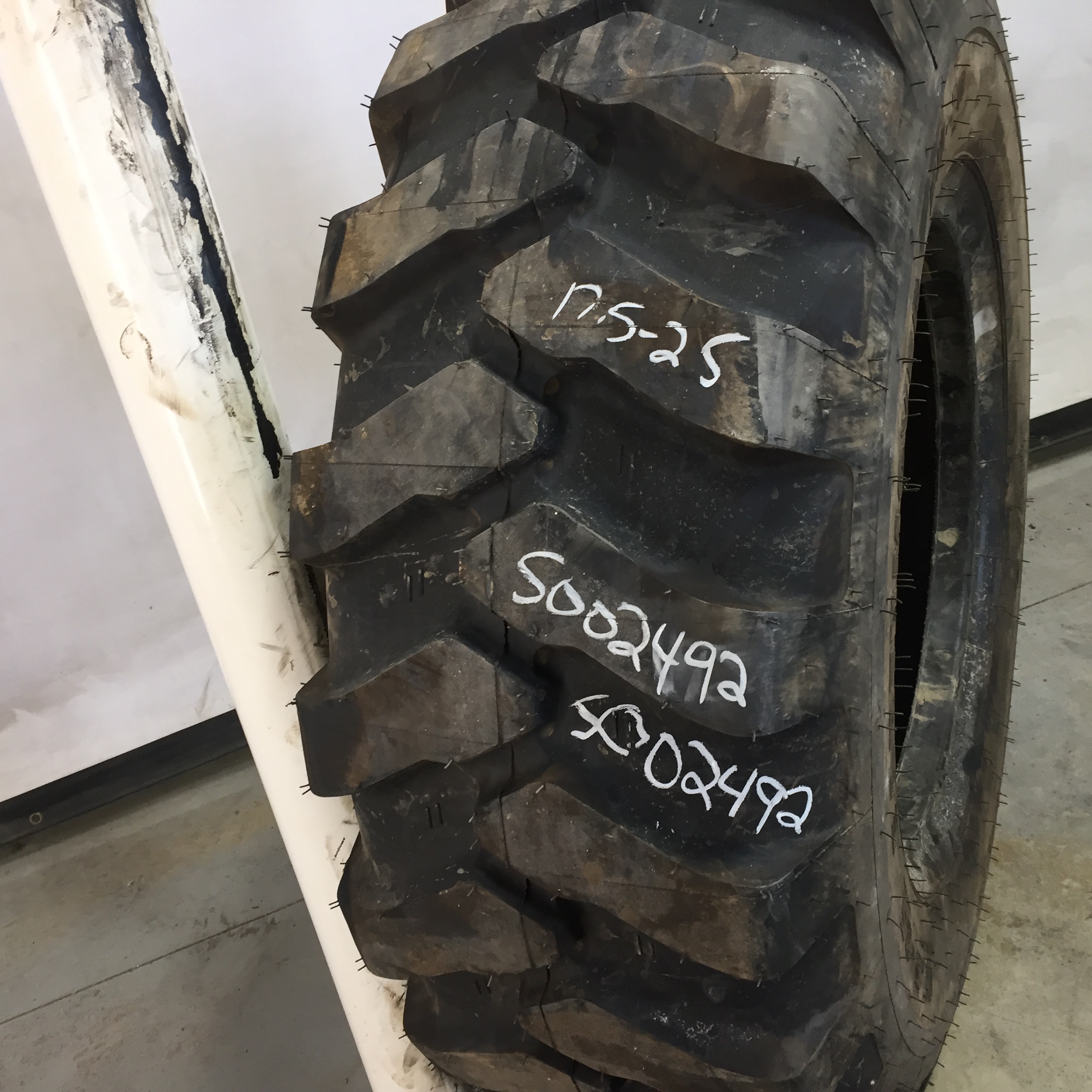 17.5/-25 Mitas EM-20 T-4 L-2 Tire S002492