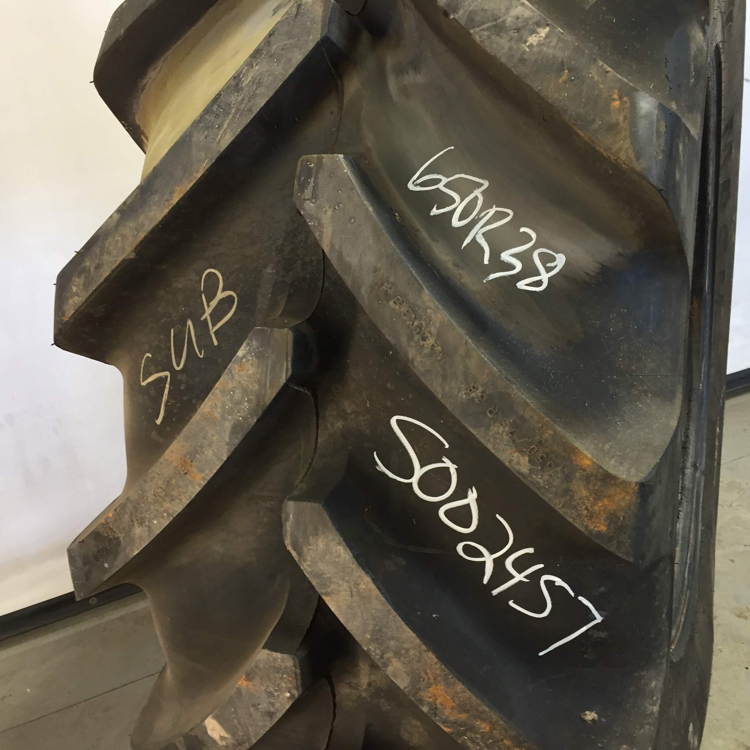 650/75R38 Michelin MachXBib R-1W Tire S002457