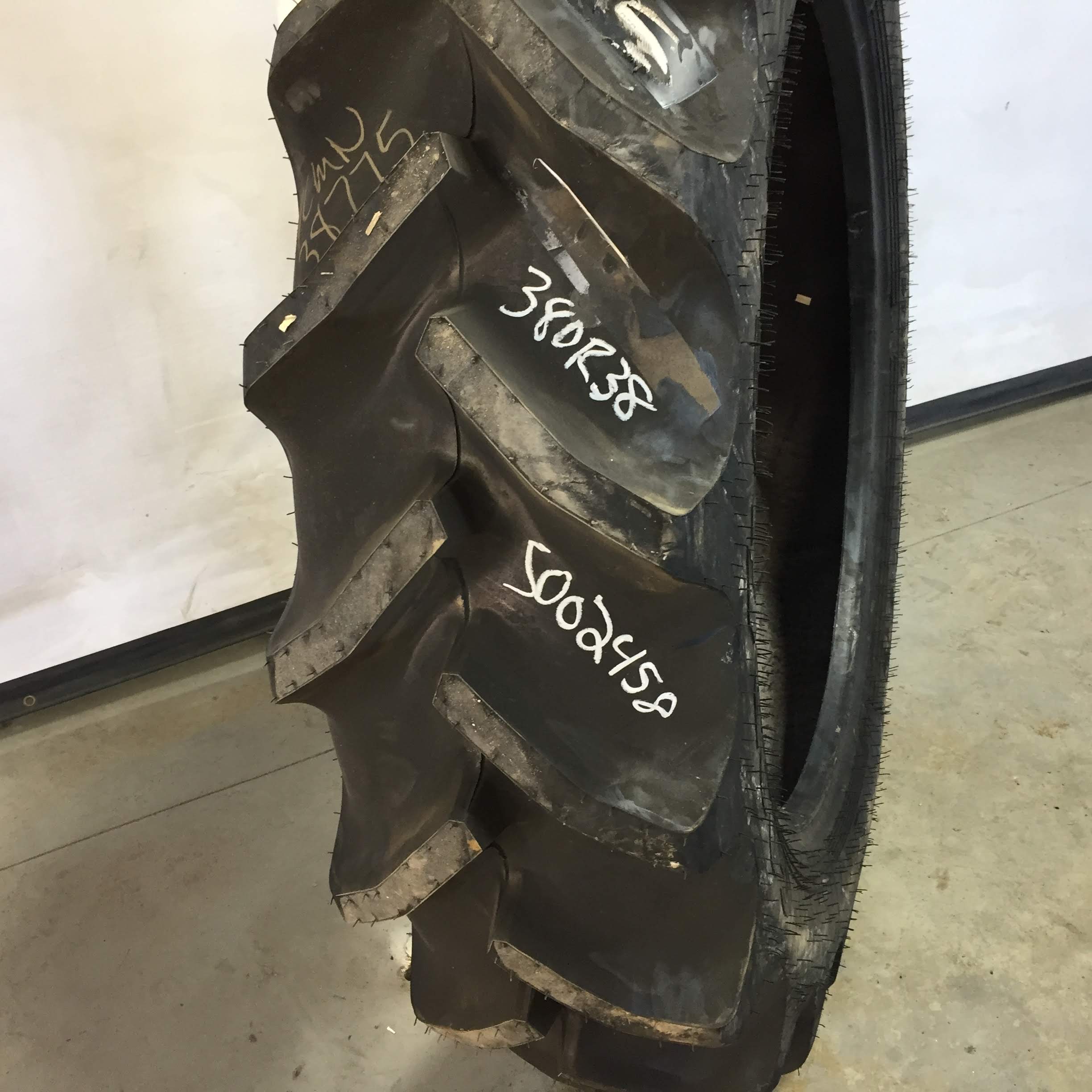 380/80R38 Goodyear Farm Optitrac R-1W Tire S002458