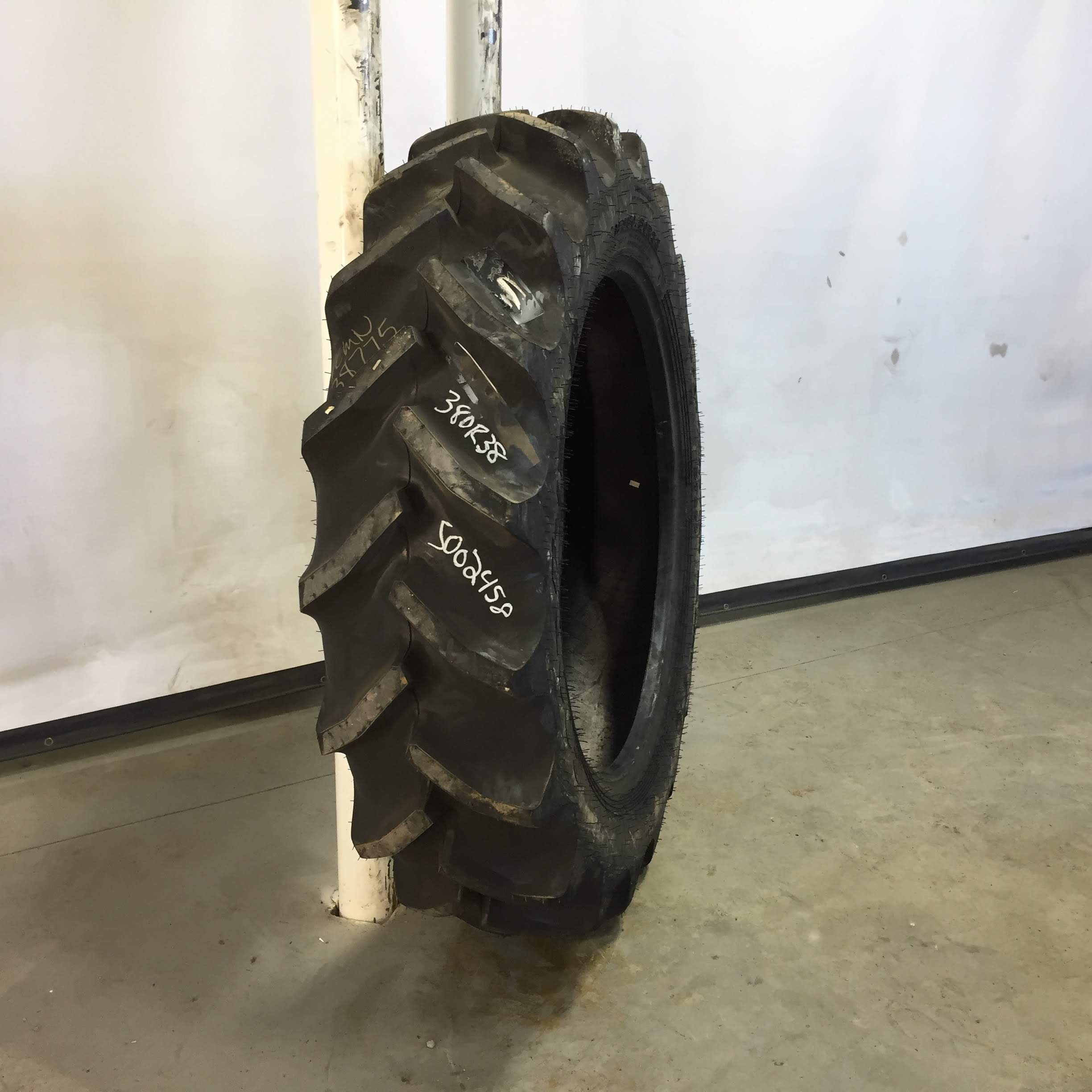 380/80R38 Goodyear Farm Optitrac R-1W Tire S002458