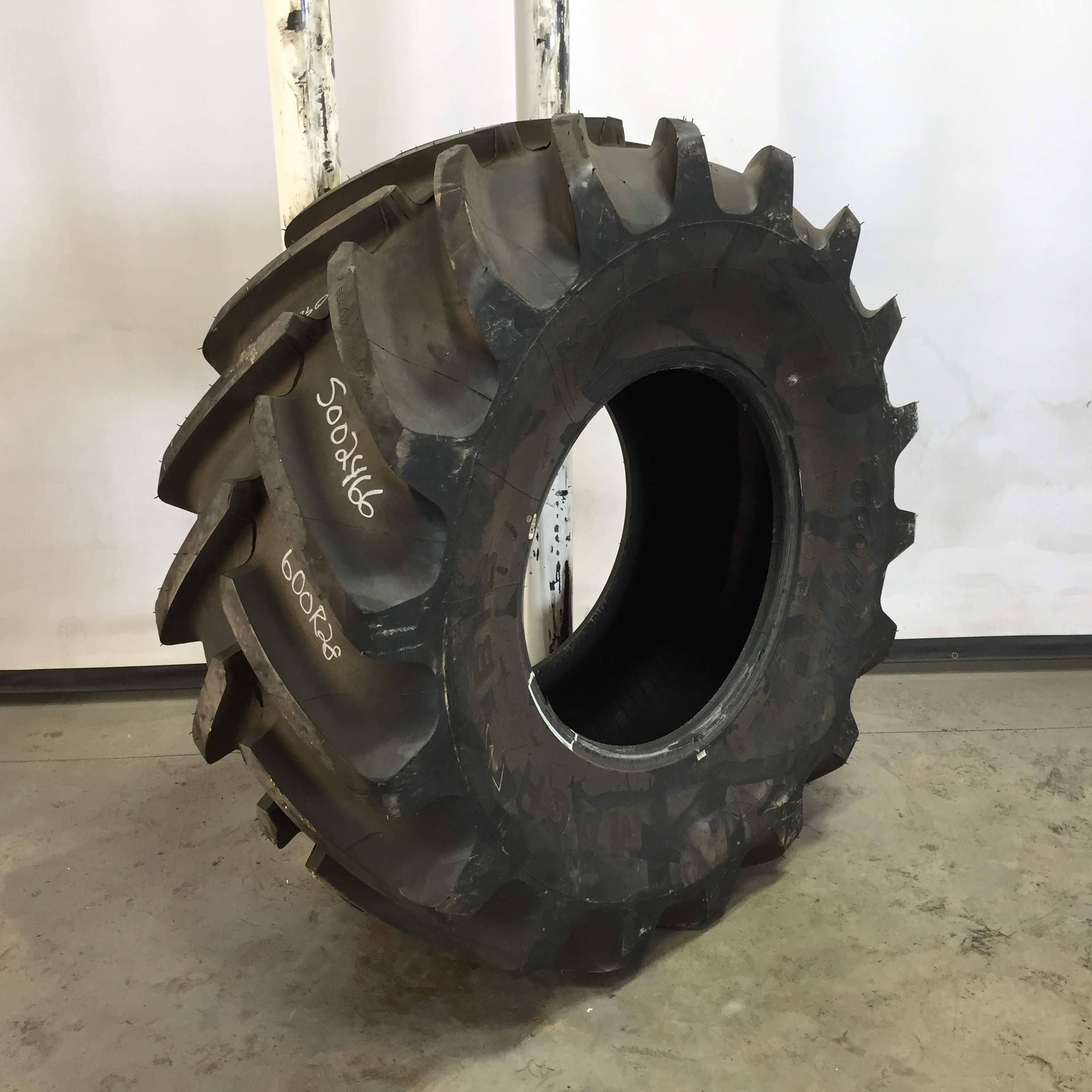 600/70R28 Michelin MachXBib R-1W Tire S002466