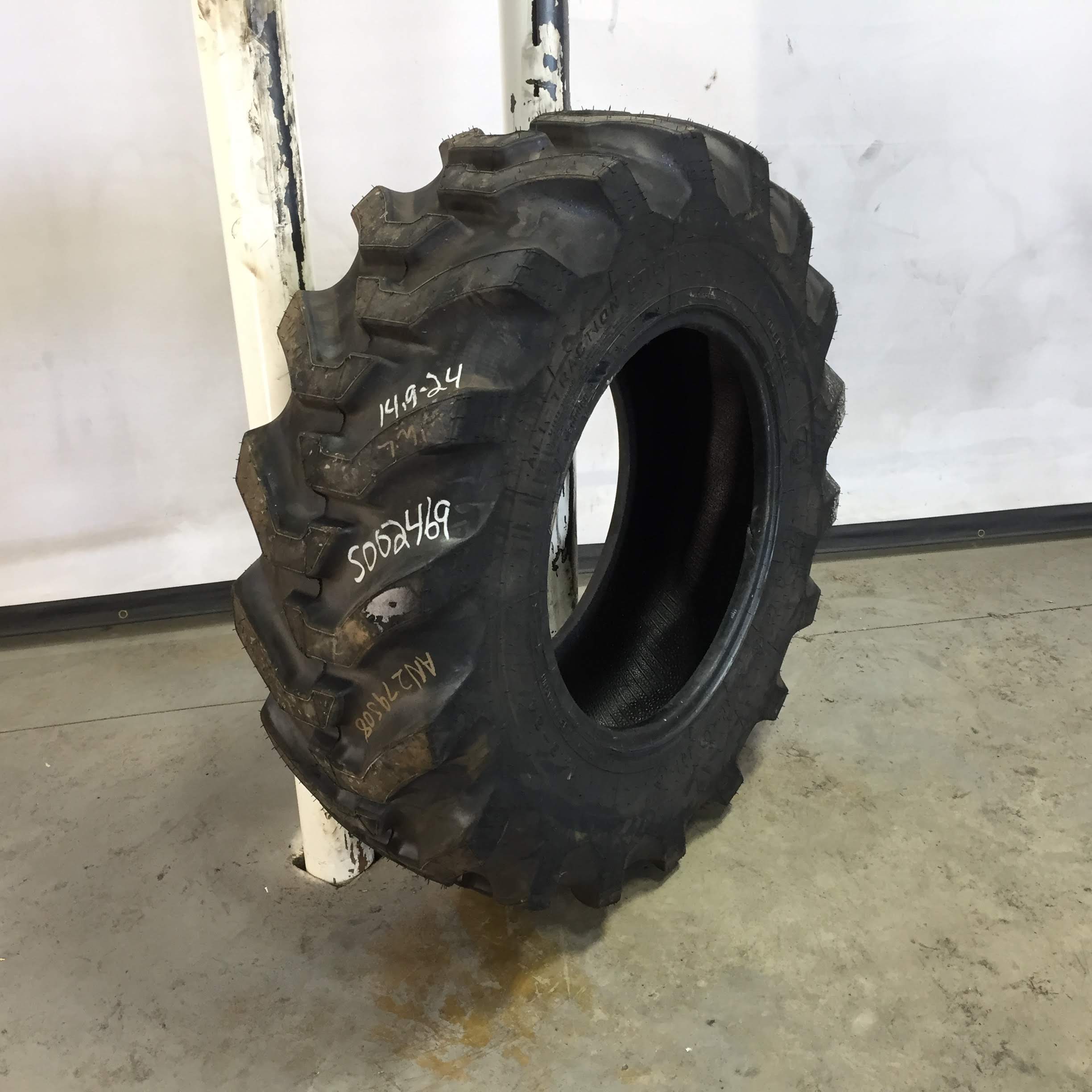14.9/-24 Firestone All Traction Utility R-4 Tire S002469
