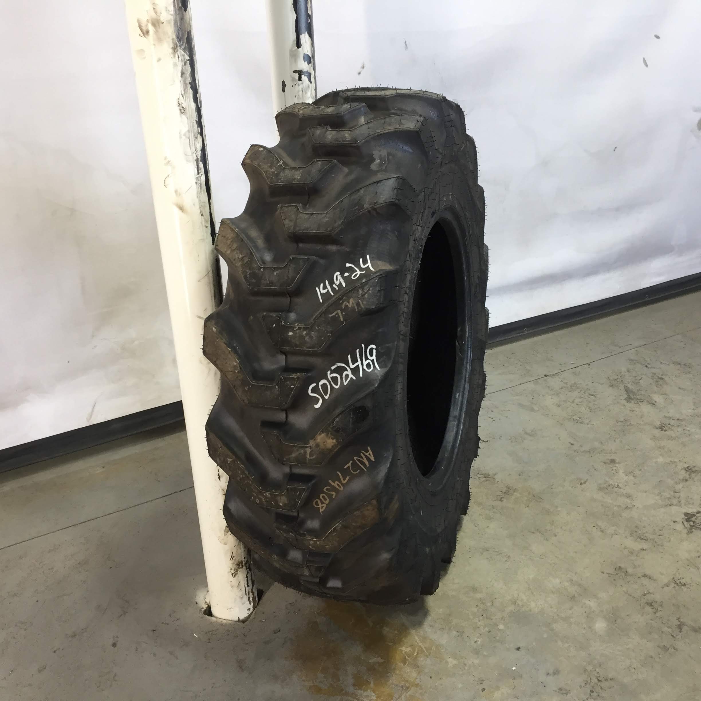 14.9/-24 Firestone All Traction Utility R-4 Tire S002469