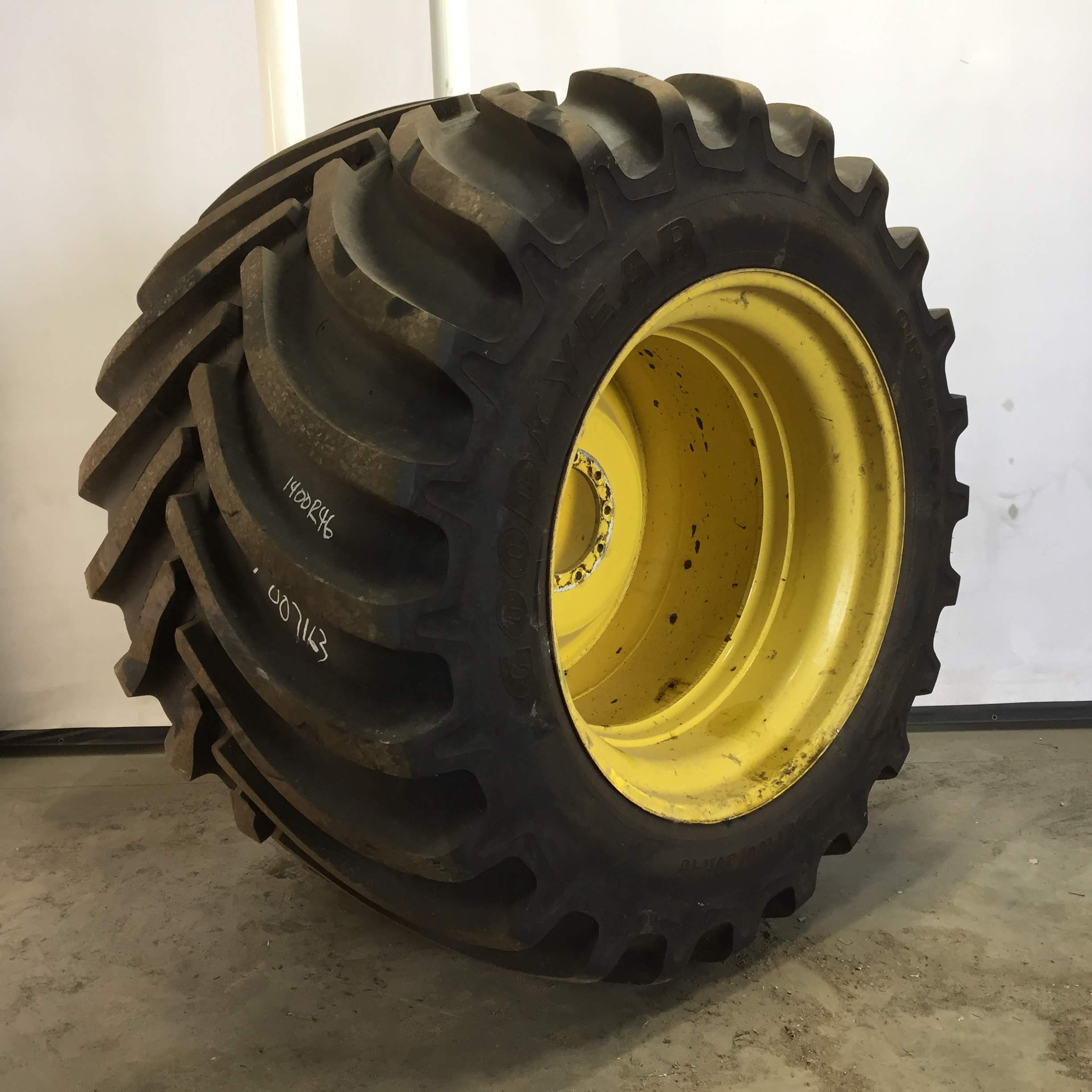 1400/30R46 Goodyear Farm Optitrac R-1W Tire RT007163