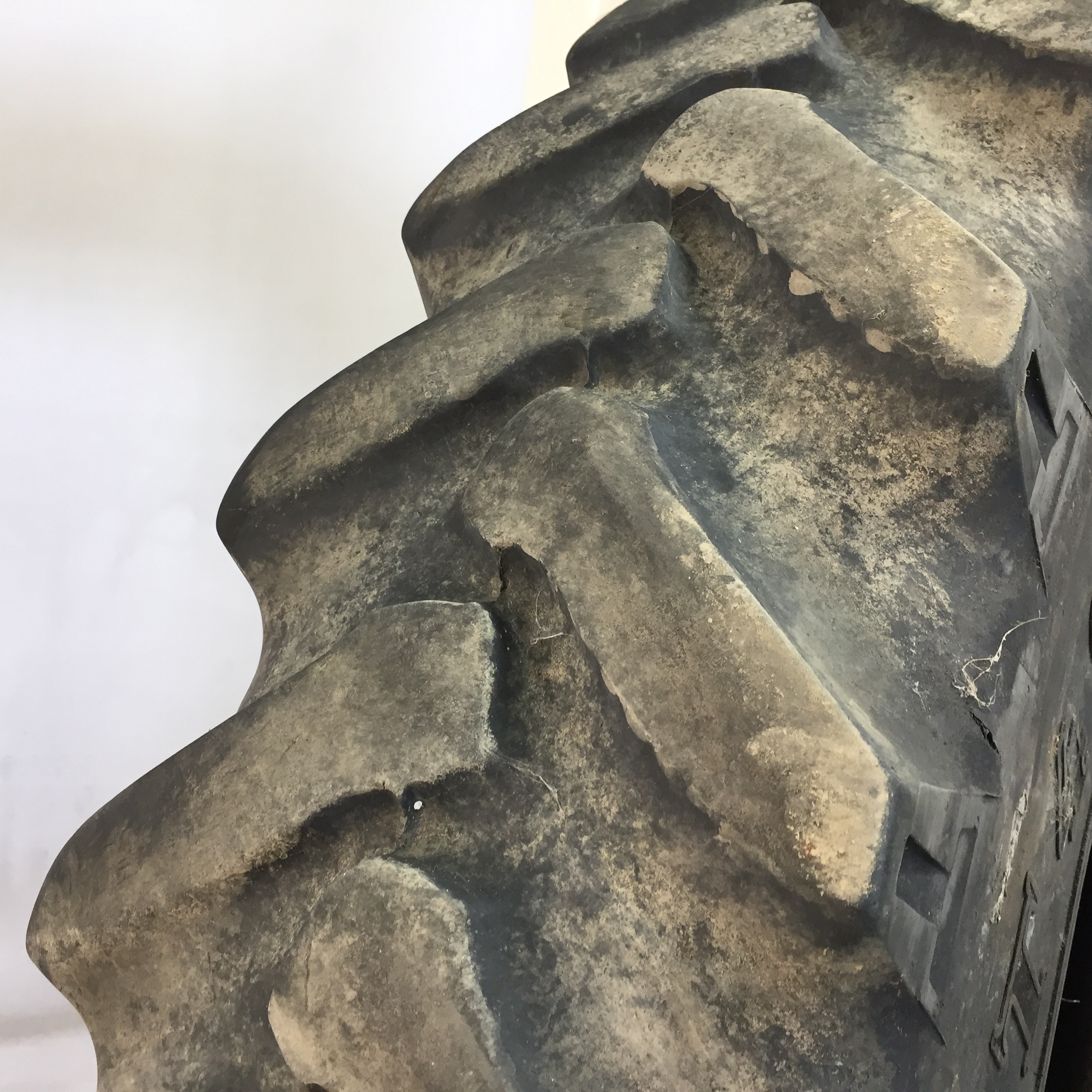 320/90R50 Titan Farm TT49V Radial R-1W Tire T007176