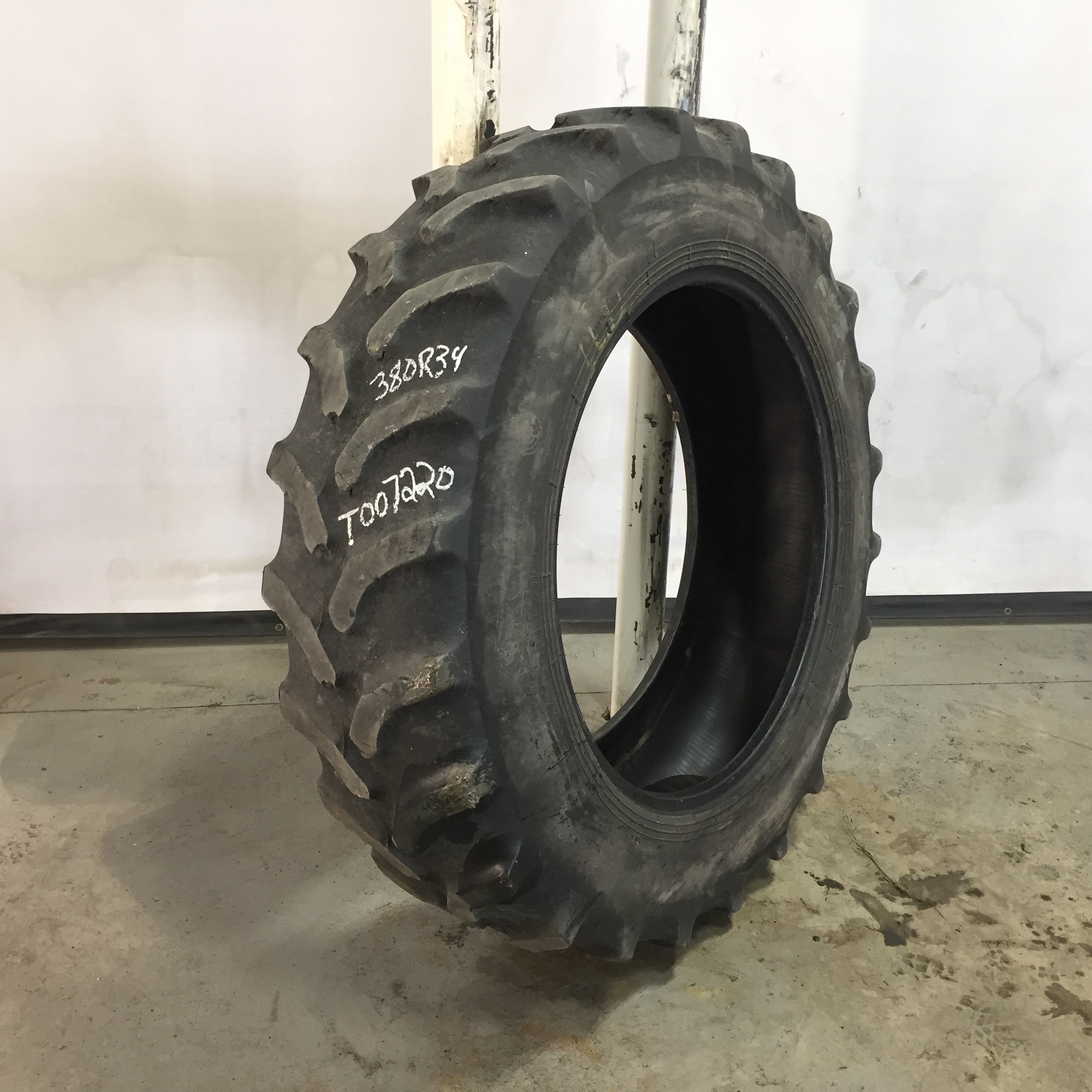 380/85R34 Goodyear Farm UltraTorque Radial R-1 Tire T007220