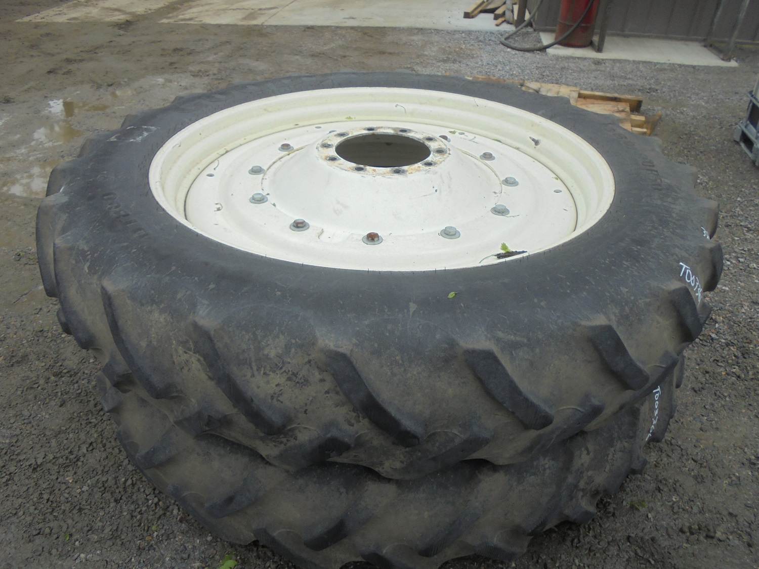 380/90R50 Goodyear Farm DT800 Optitrac R-1W Tire RT003366