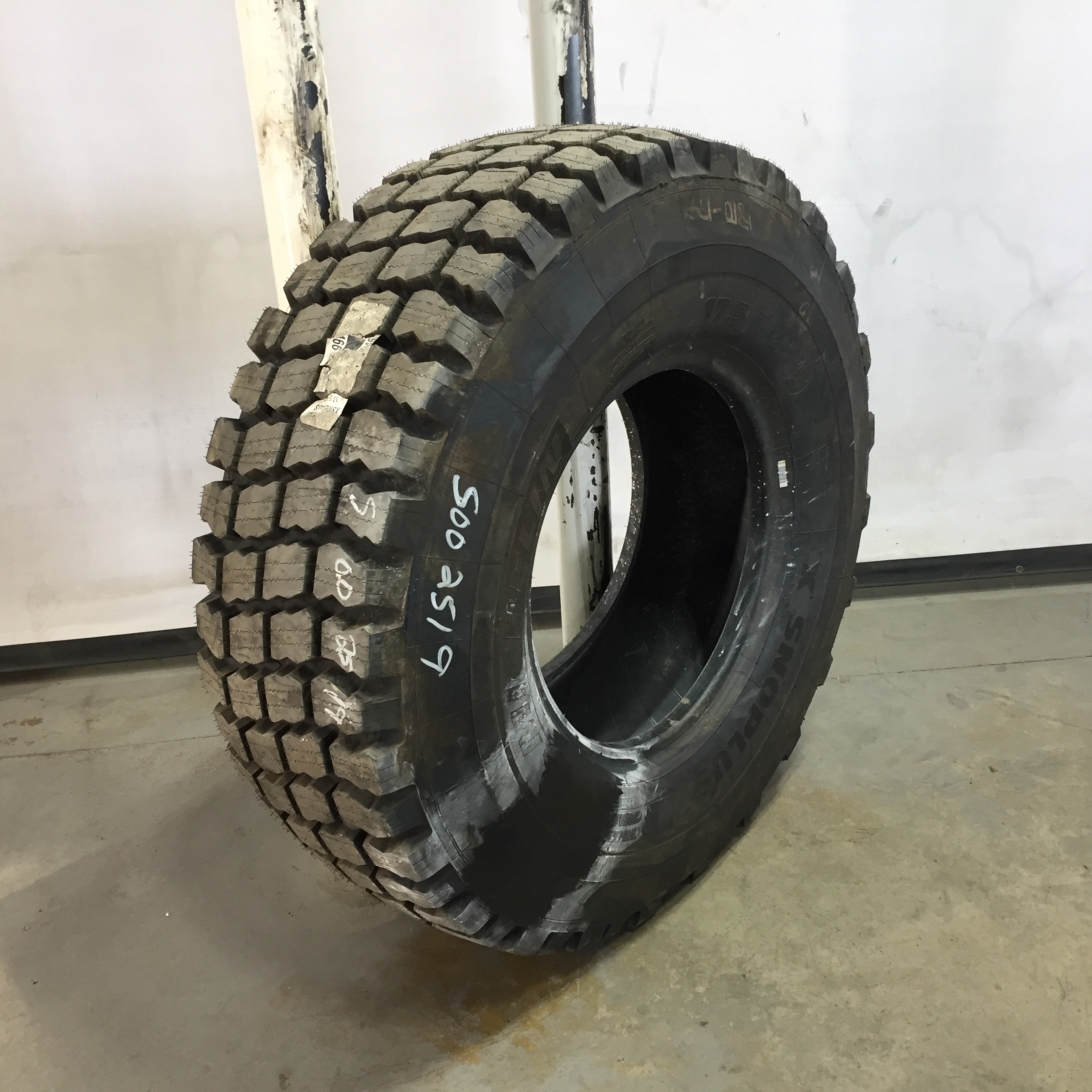 17.5/R25 Michelin X Snoplus T G-2/L-2 Tire S002519