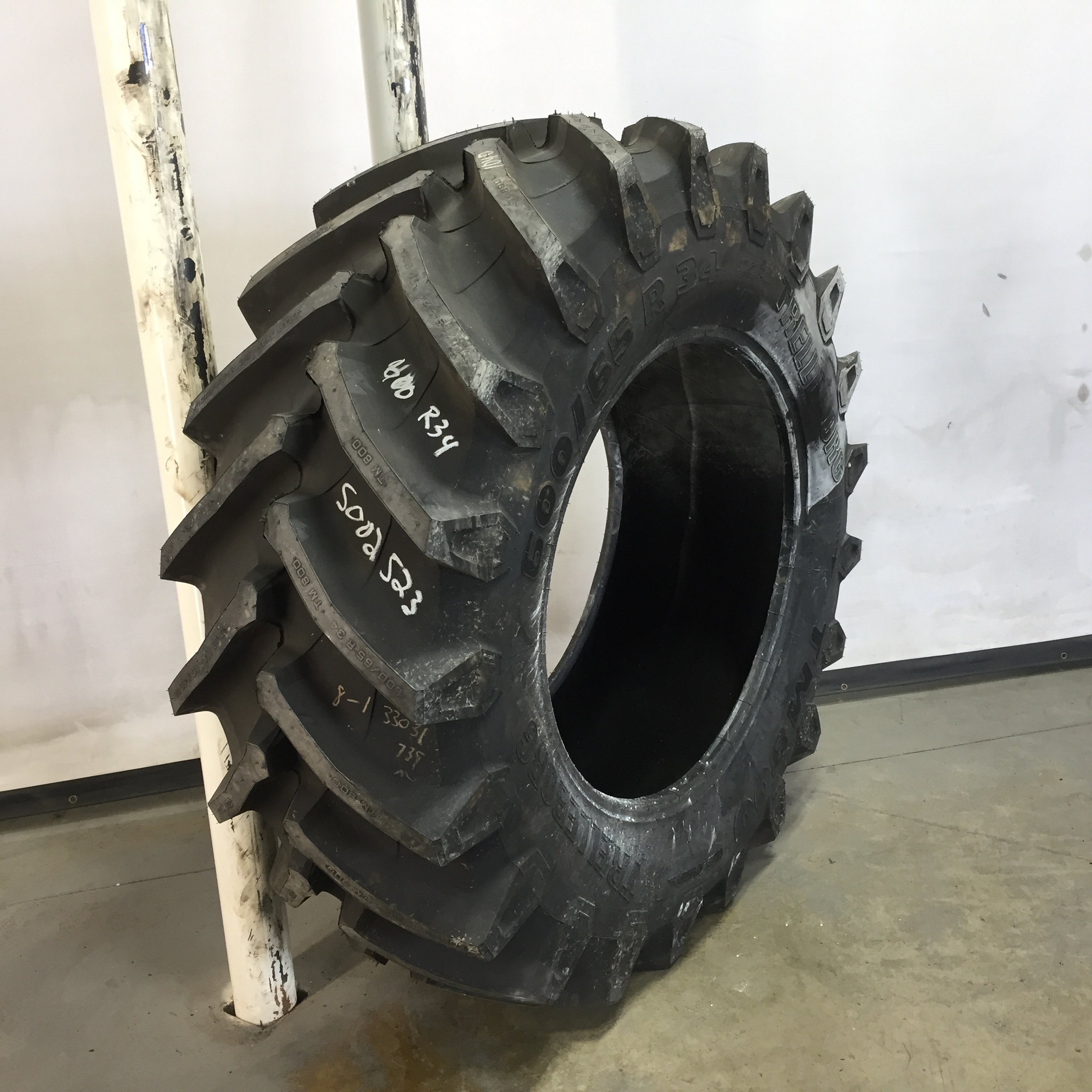 600/65R34 Trelleborg TM800 High Speed R-1W Tire S002523