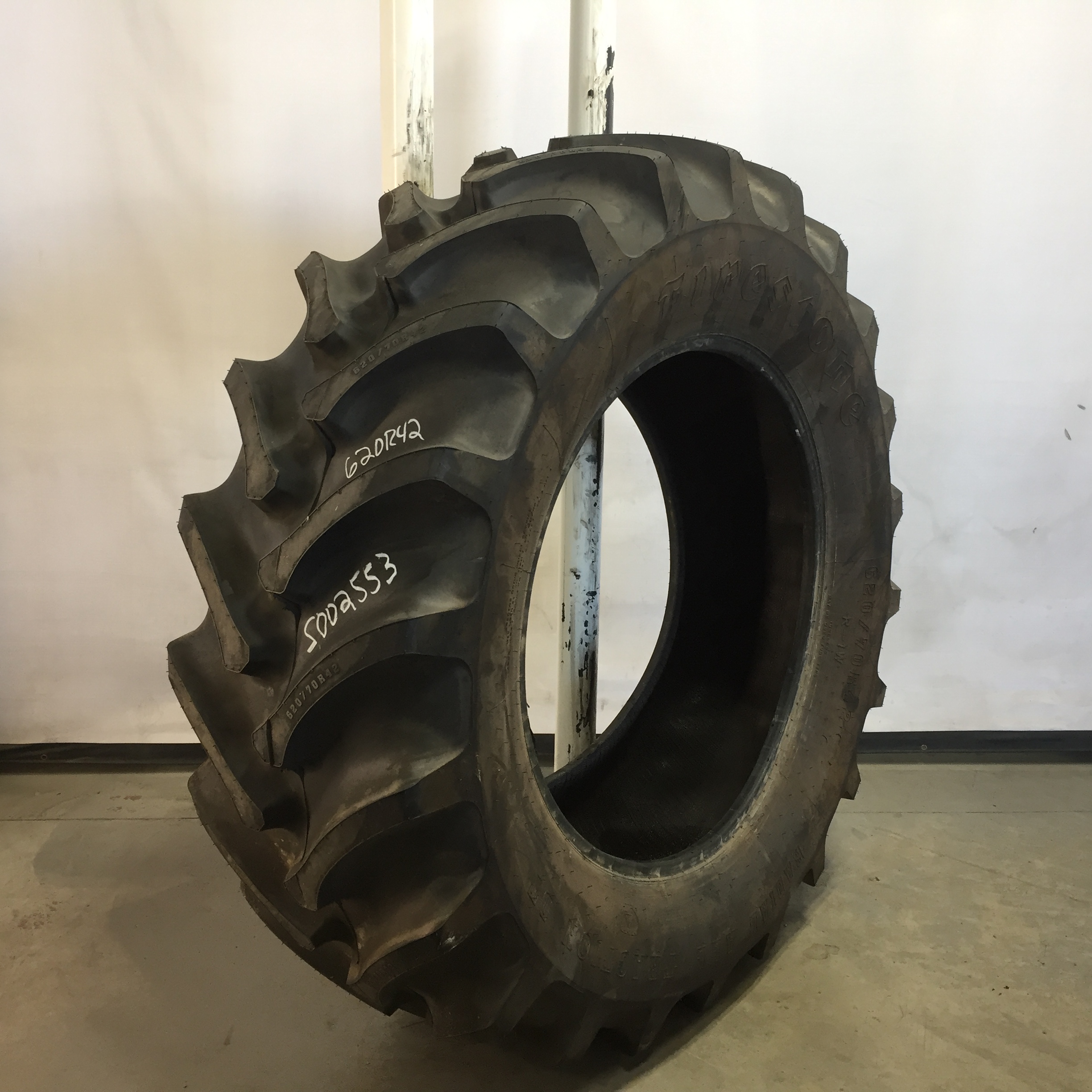 620/70R42 Firestone Radial All Traction DT R-1W Tire S002553