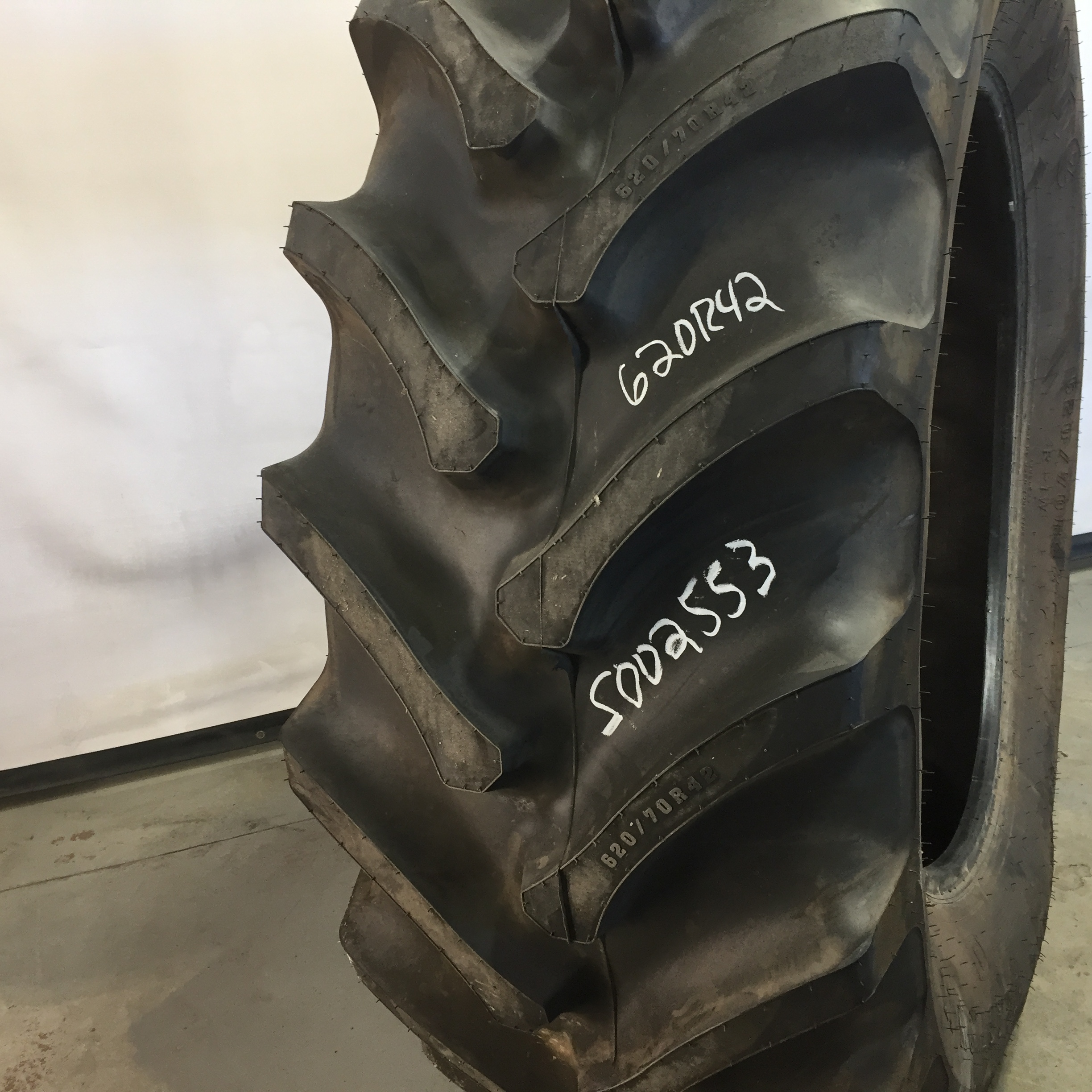 620/70R42 Firestone Radial All Traction DT R-1W Tire S002553