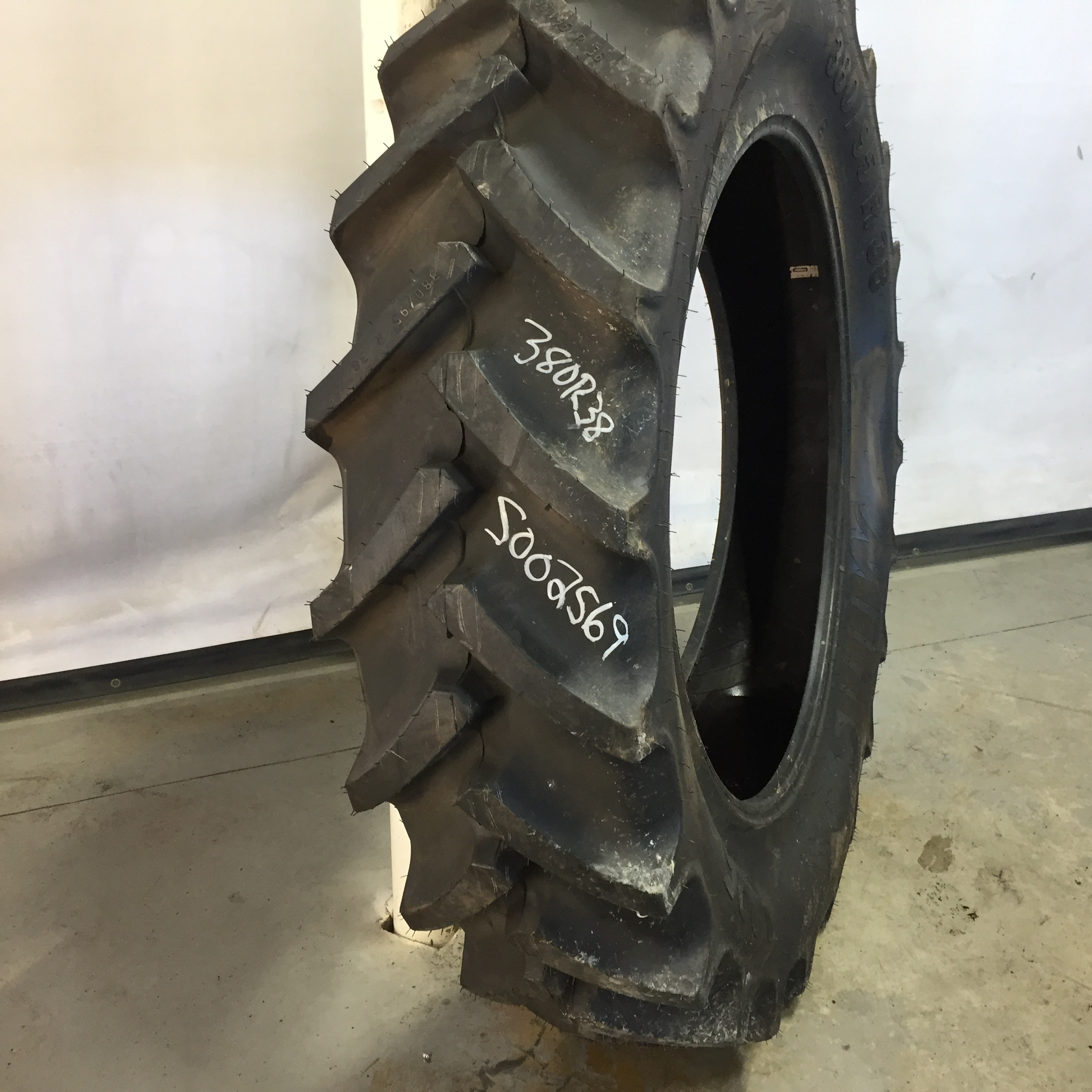 380/95R38 Mitas AC85 Radial R-1W Tire S002569