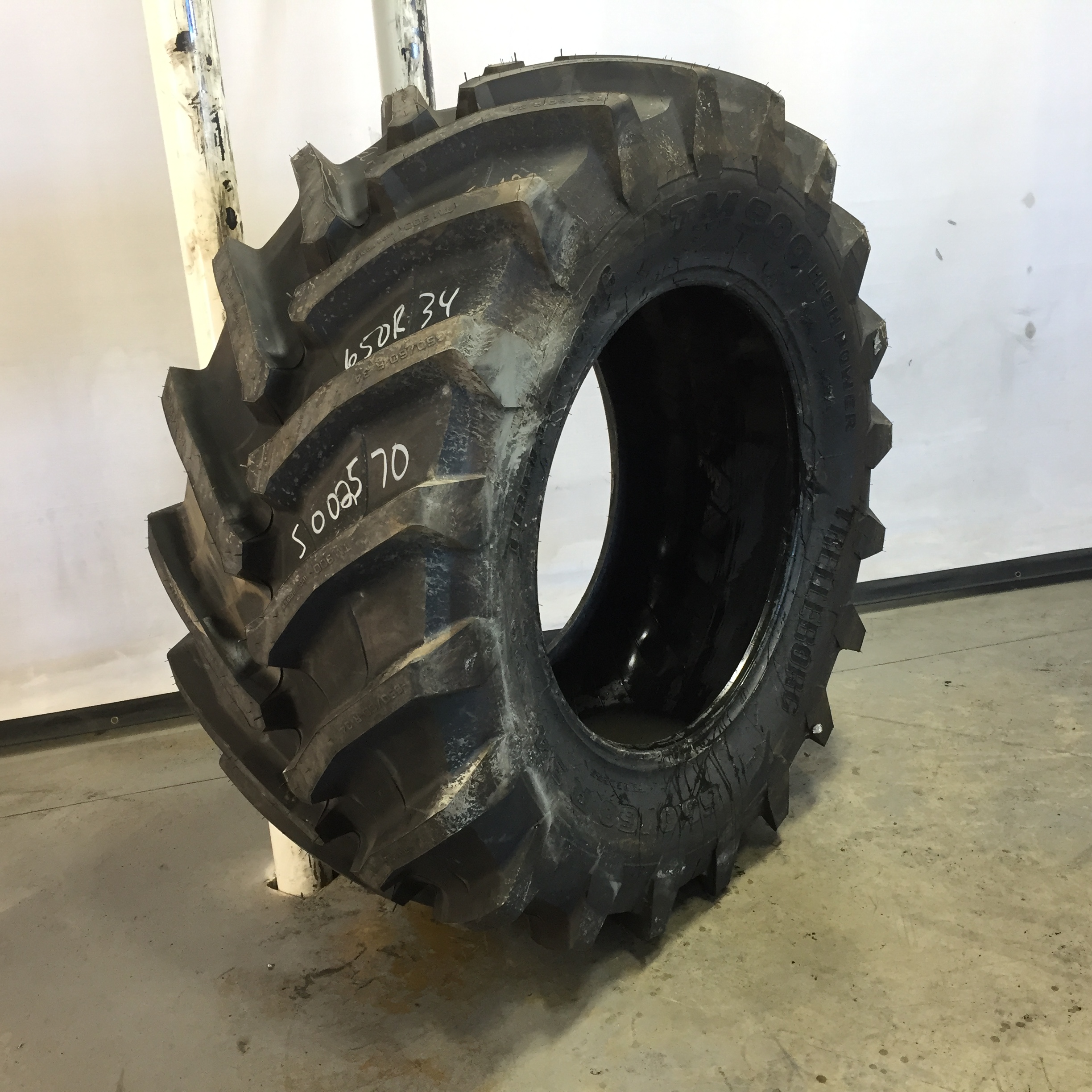 650/60R34 Trelleborg TM900 High Power R-1W Tire S002570