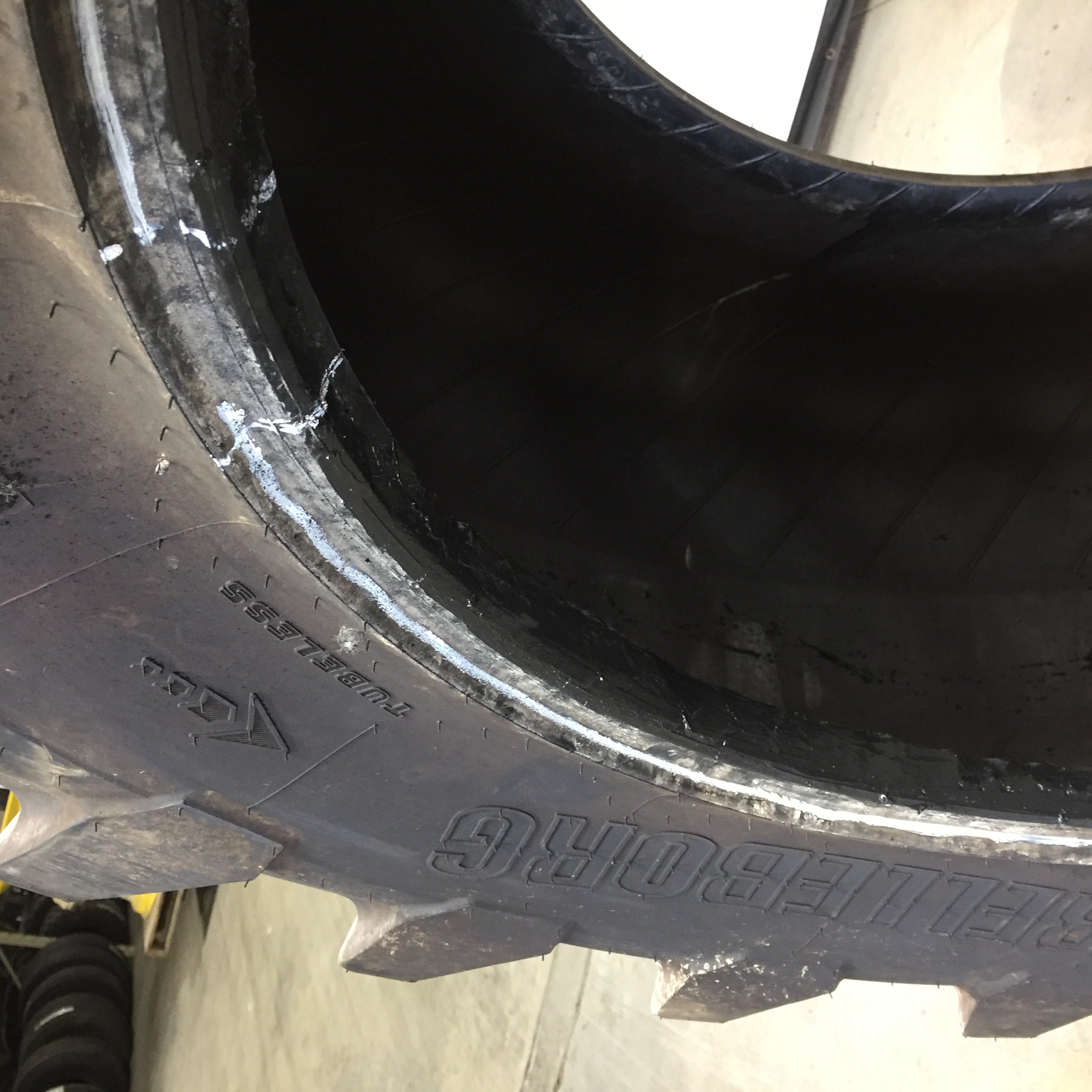 650/60R34 Trelleborg TM1000 High Power R-1W Tire S002577