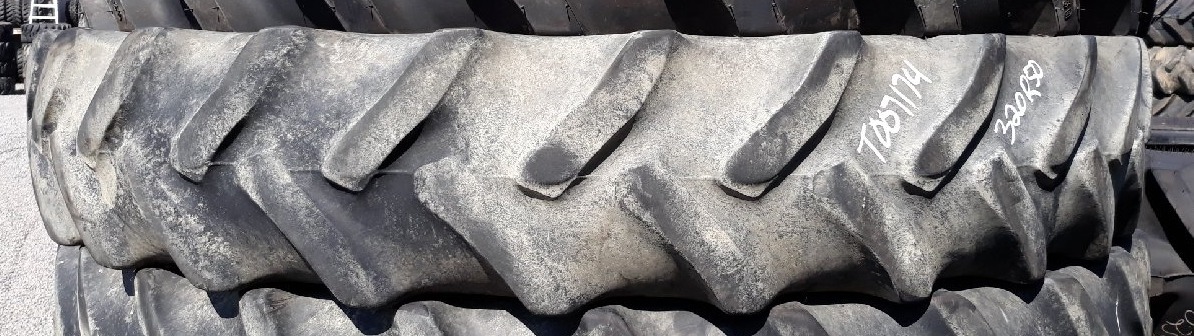 320/90R50 Goodyear Farm DT800 Optitrac R-1W Tire T007174