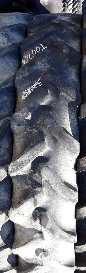 320/90R50 Goodyear Farm DT800 Optitrac R-1W Tire T007174