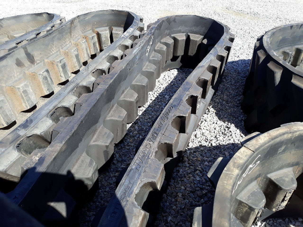 16'' Goodyear Trackman Track for Case IH Rowtrac T007183