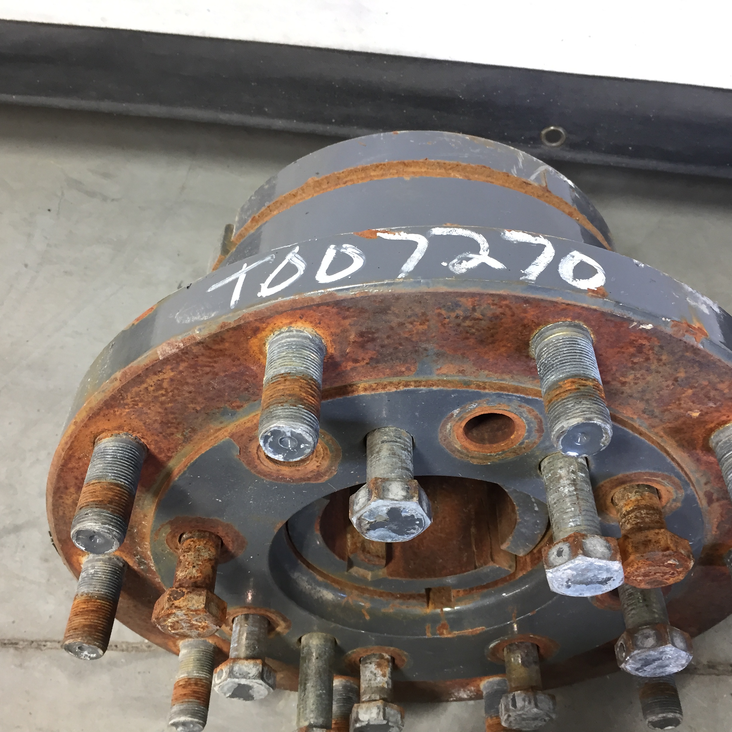 10 Bolt Wedg-Lok OE Style Dual Hub T007270