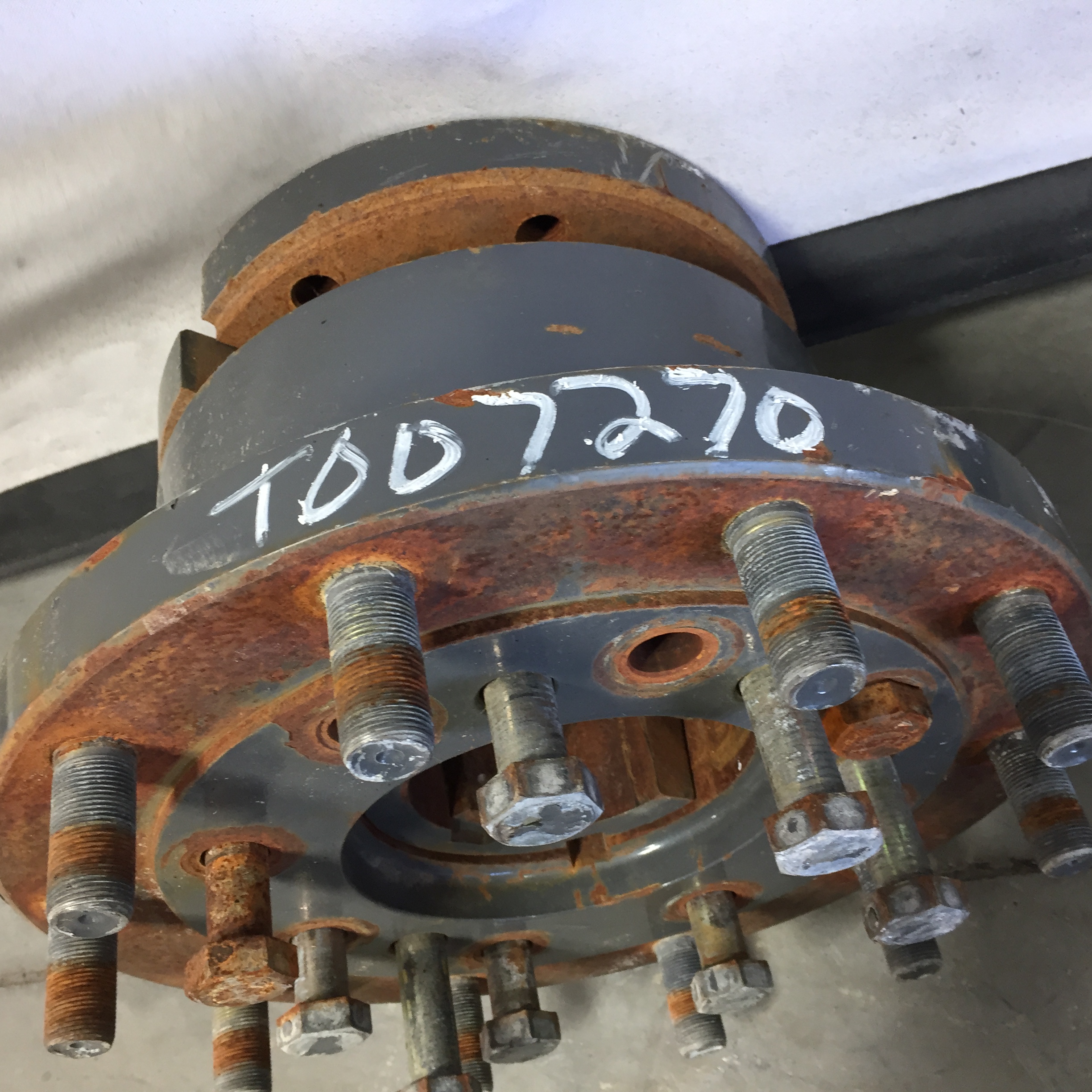 10 Bolt Wedg-Lok OE Style Dual Hub T007270