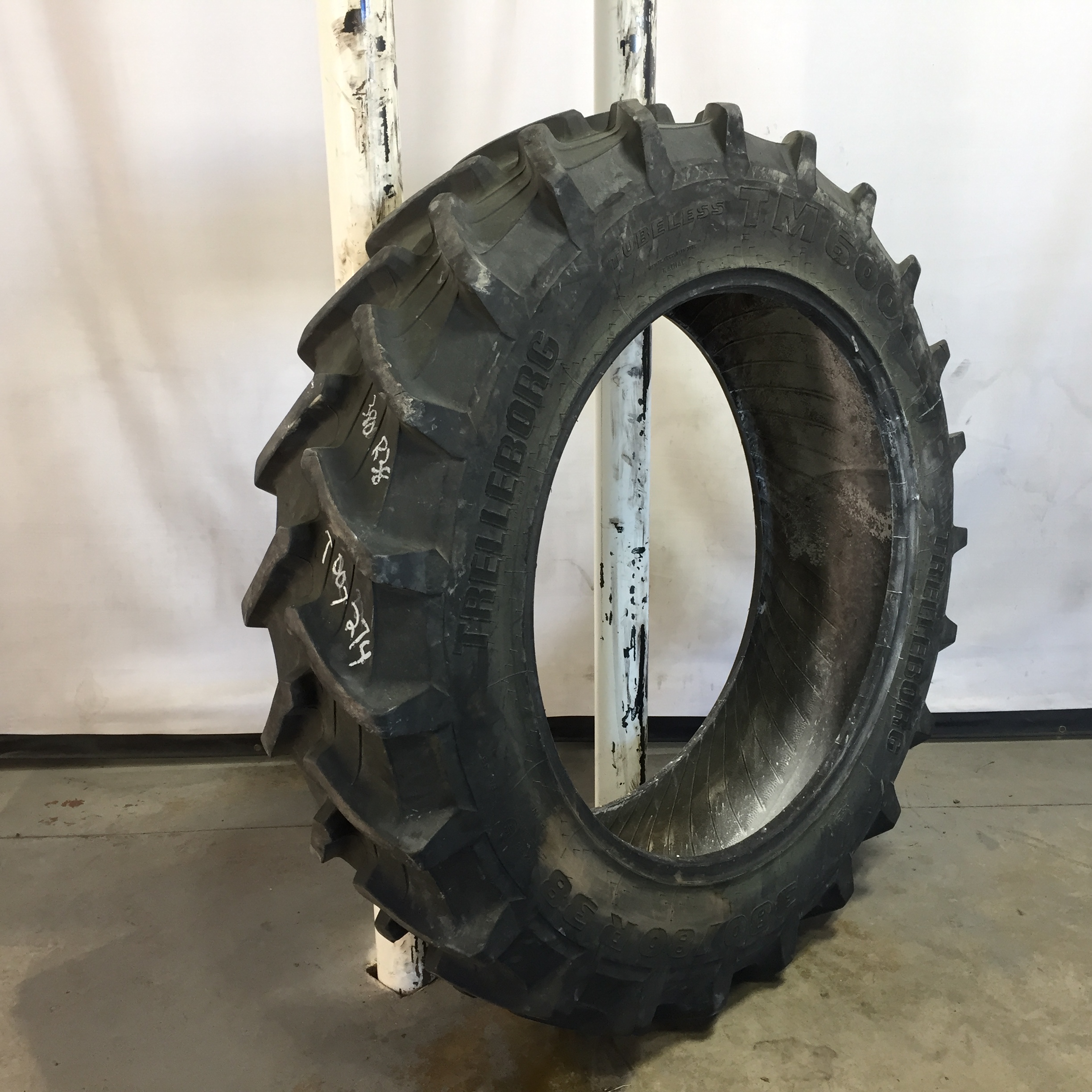 380/80R38 Trelleborg TM600 R-1W Tire T007274