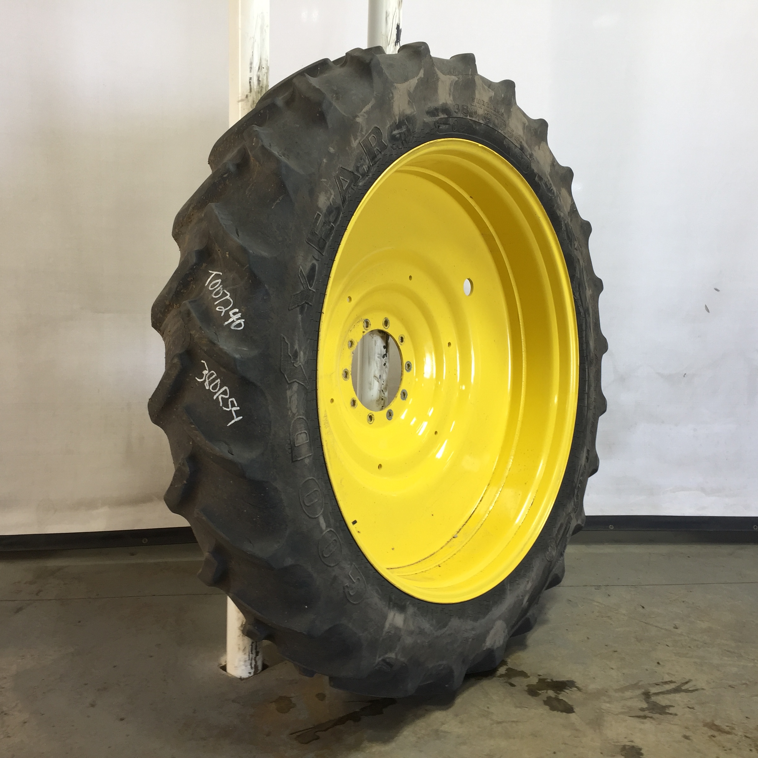 380/90R54 Goodyear Farm DT800 Super Traction R-1W Tire RT007240