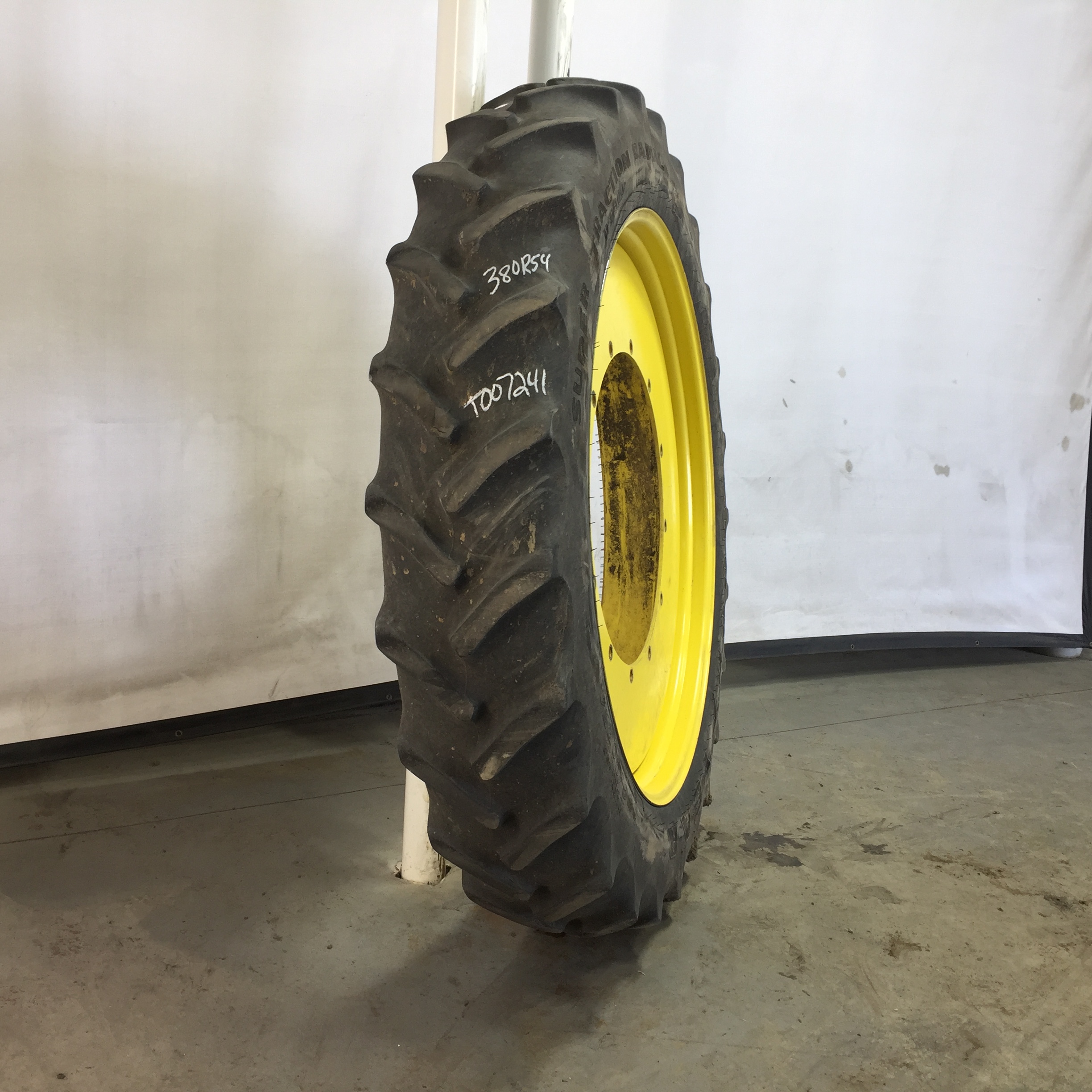 380/90R54 Goodyear Farm DT800 Super Traction R-1W Tire RT007241