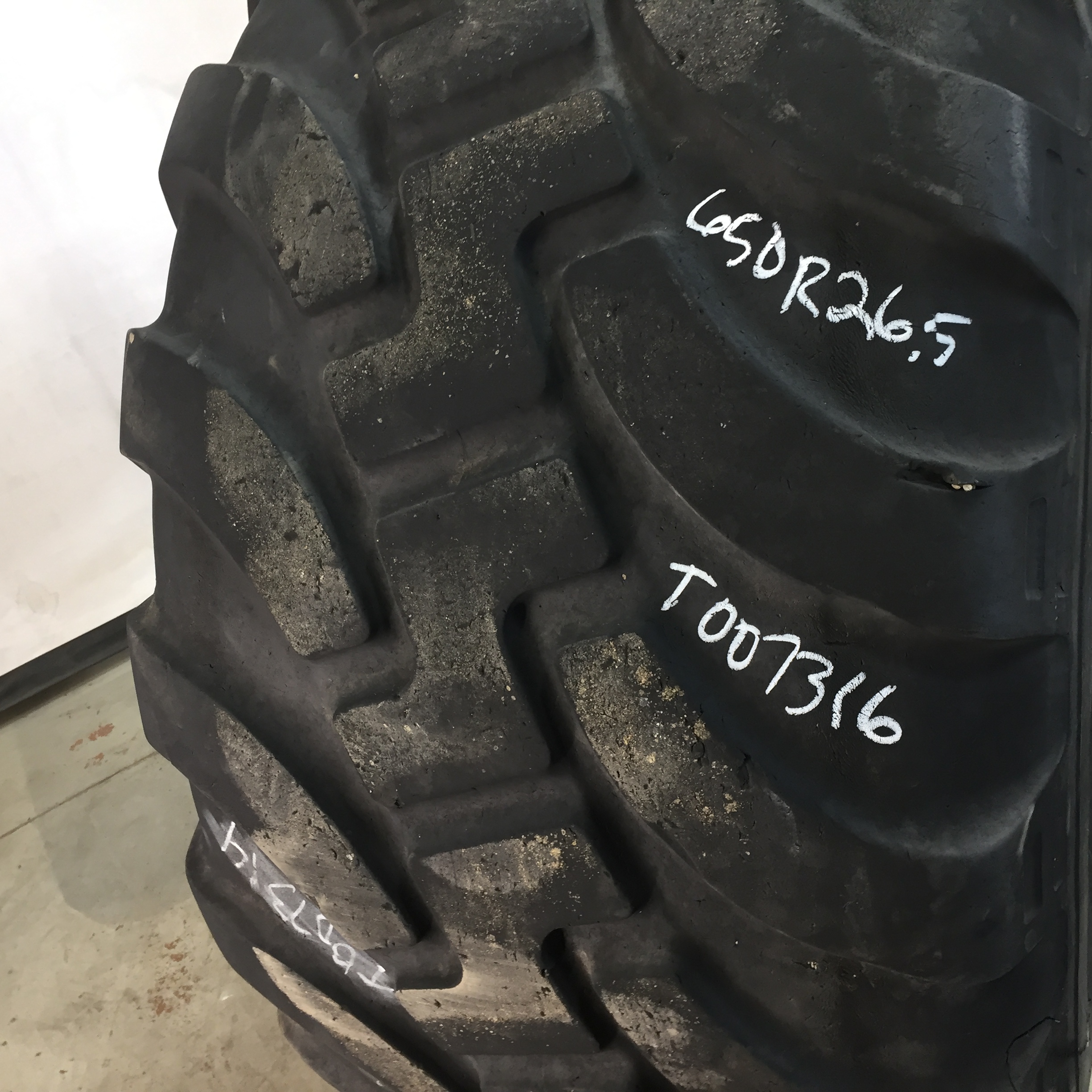 650/55R26.5 Alliance 380 Flotation Radial I-2 Tire RT007316