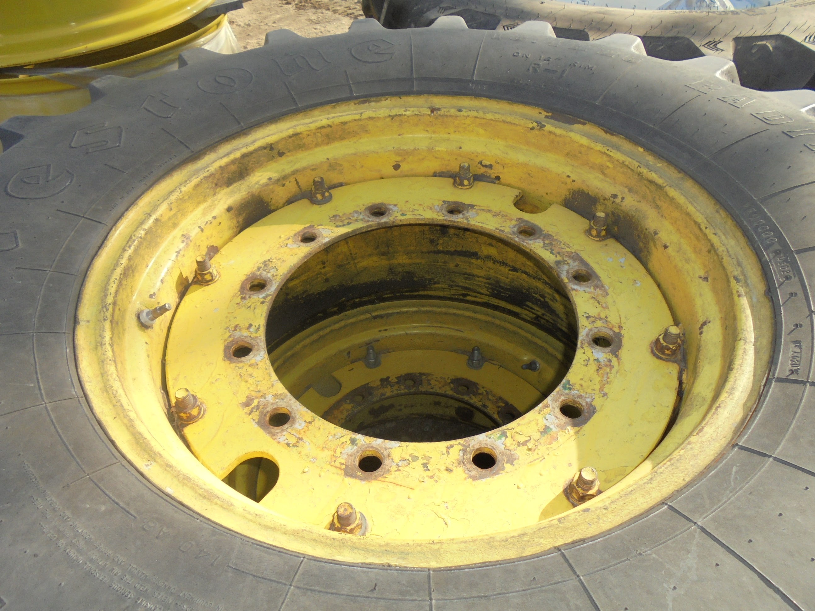 Rim with Clamp/Loop Style WT003329