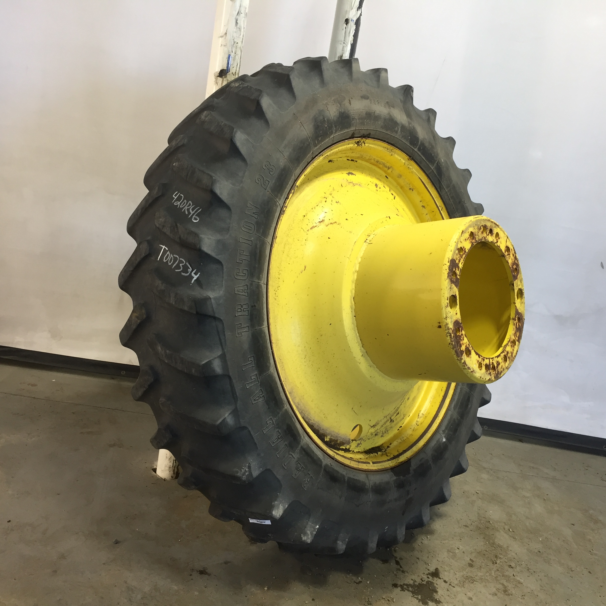 420/80R46 Firestone Radial All Traction 23 R-1 Tire RT007334