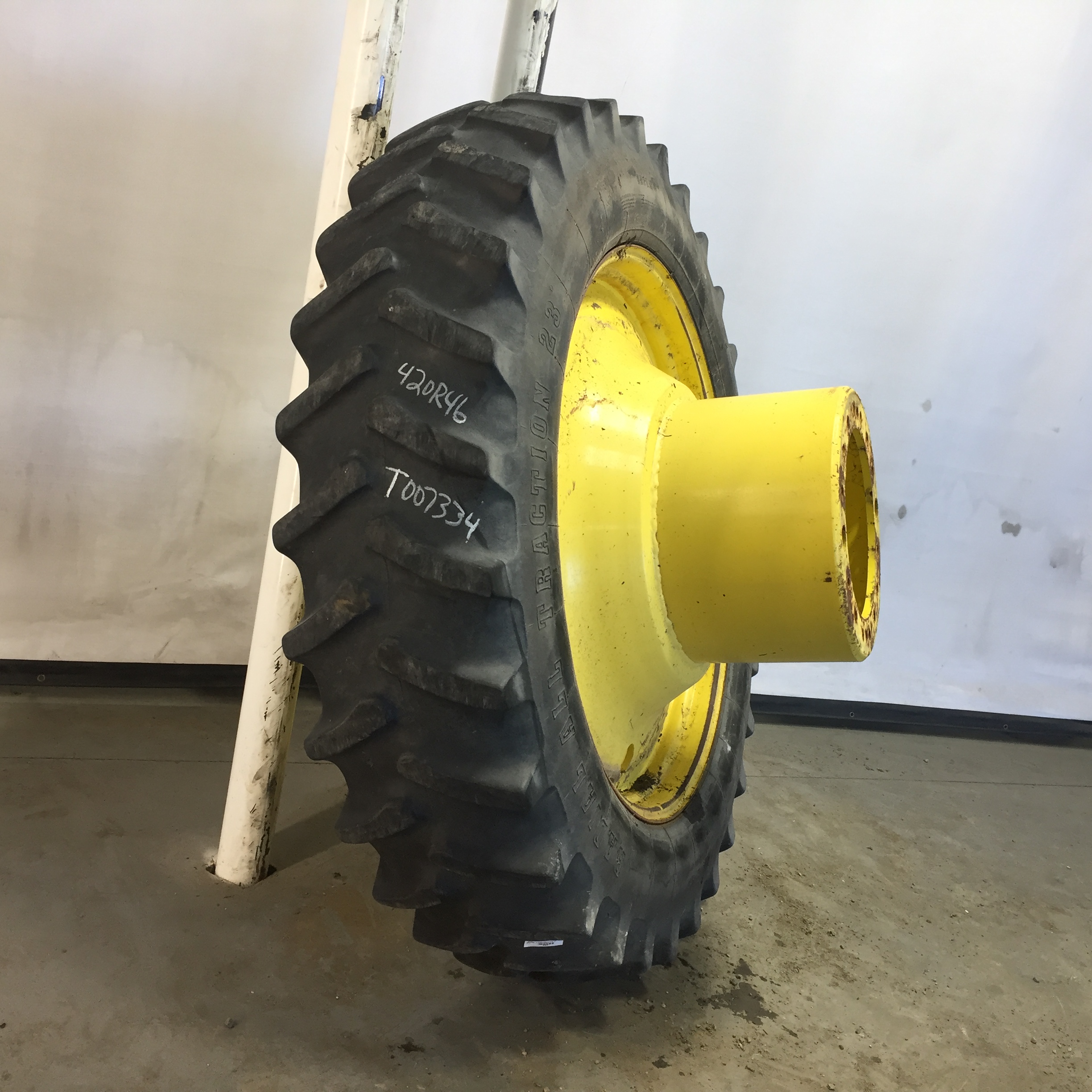 420/80R46 Firestone Radial All Traction 23 R-1 Tire RT007334