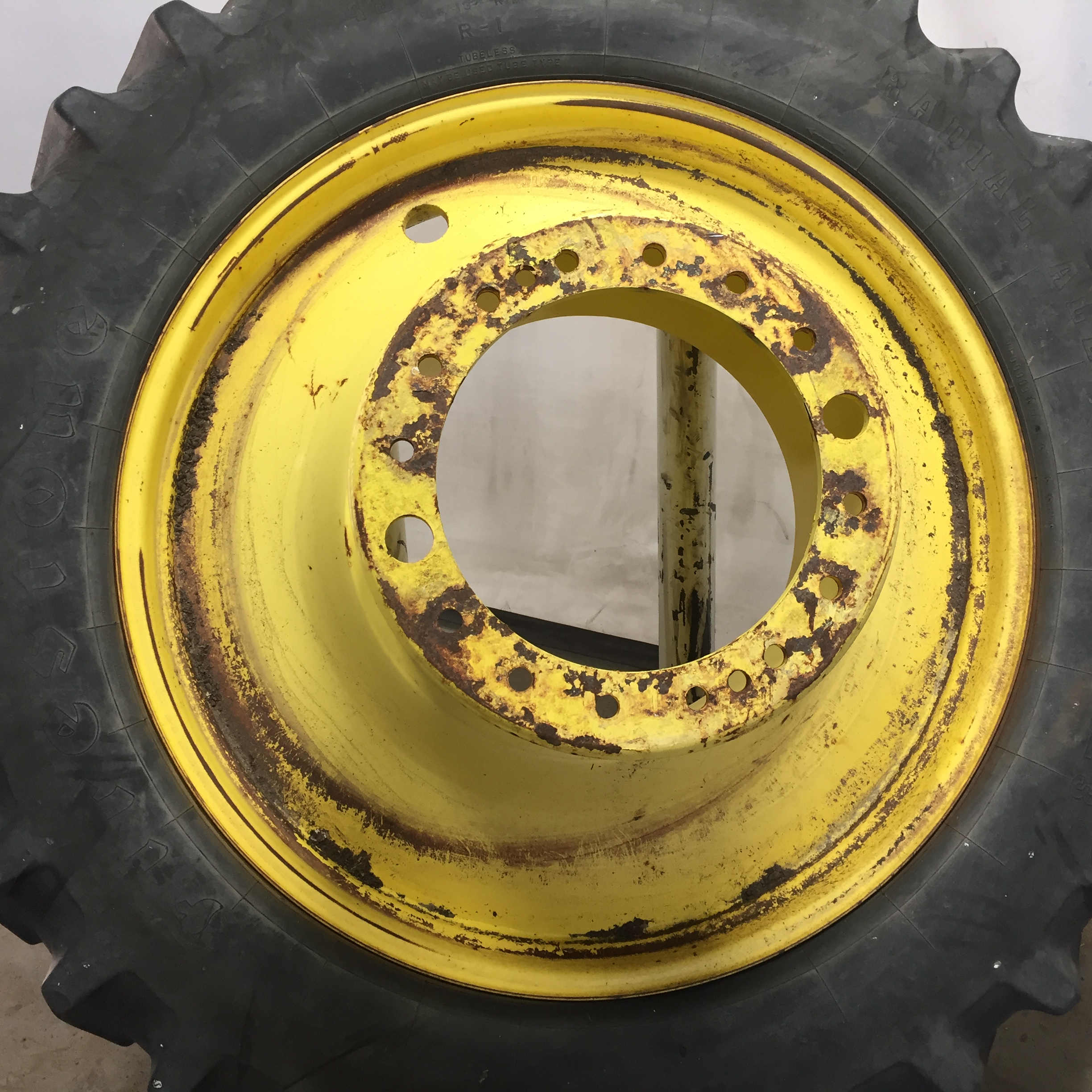 46''D x 13''W Straddle Dual Wheel WT007335